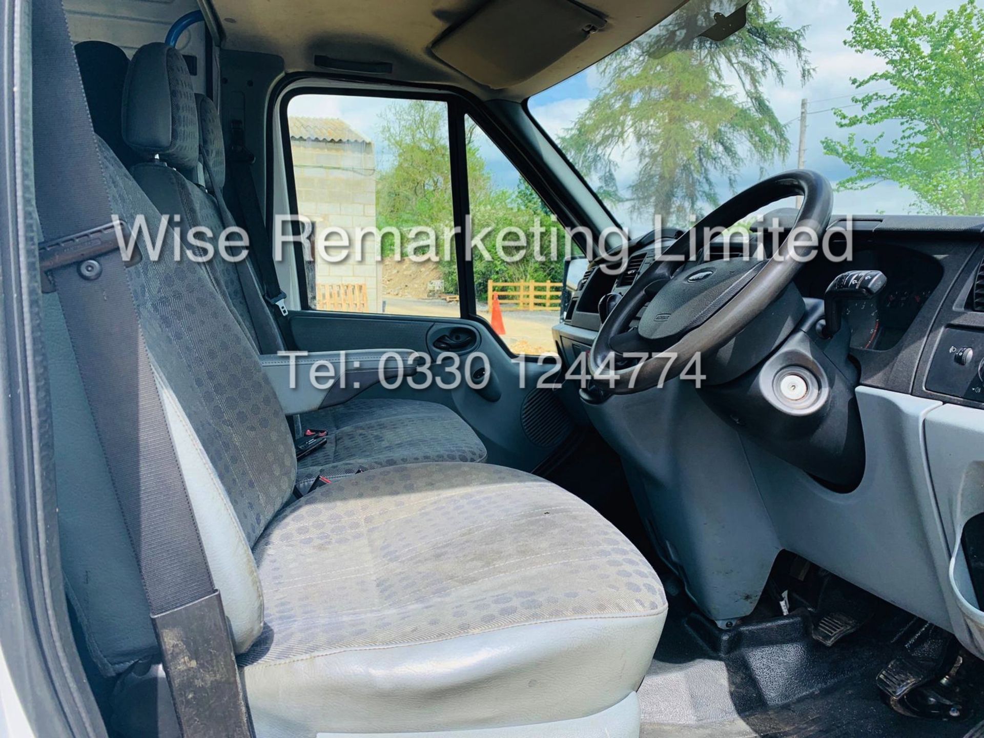 FORD TRANSIT T350L 2.4 TDCI *8 SEATER CREW VAN* (MESSING UNIT) 11 REG - Image 11 of 21