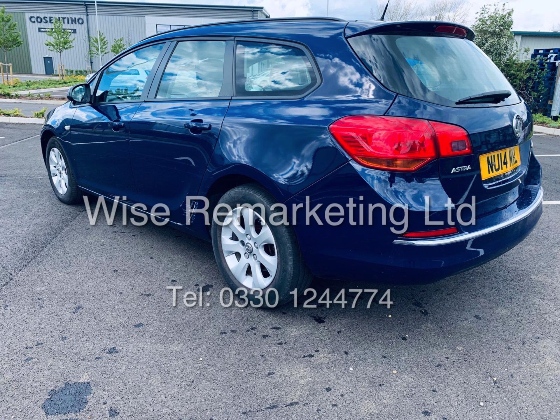 *RESERVE MET* VAUXHALL ASTRA 1.6 CDTI DESIGN ECO FLEX ESTATE (2014 REG) 1 OWNER - Image 2 of 23