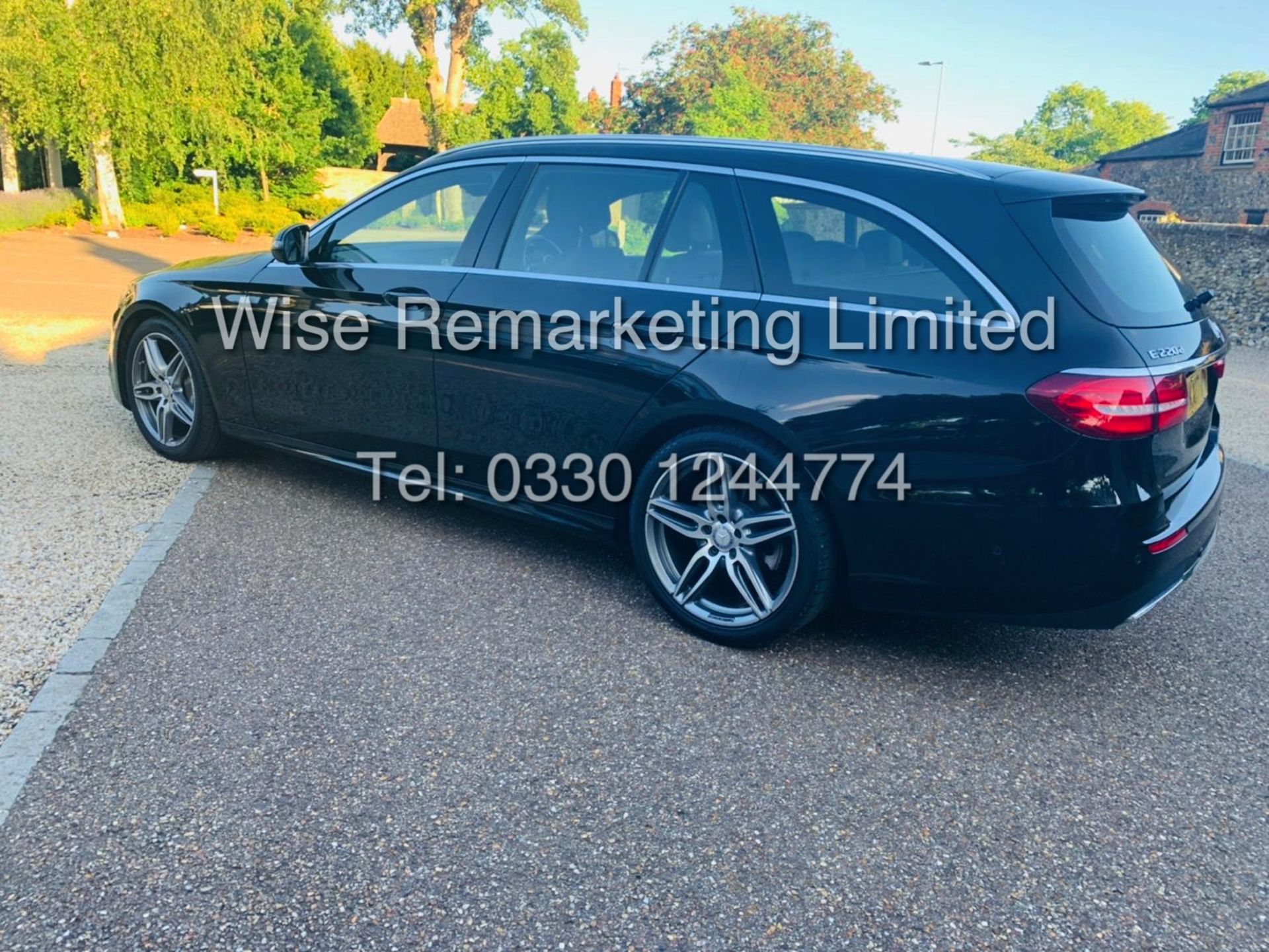 MERCEDES E CLASS ESTATE E220D AMG LINE 2017 / 9G -TRONIC / *LOW MILES* / 1 OWNER - Image 7 of 42