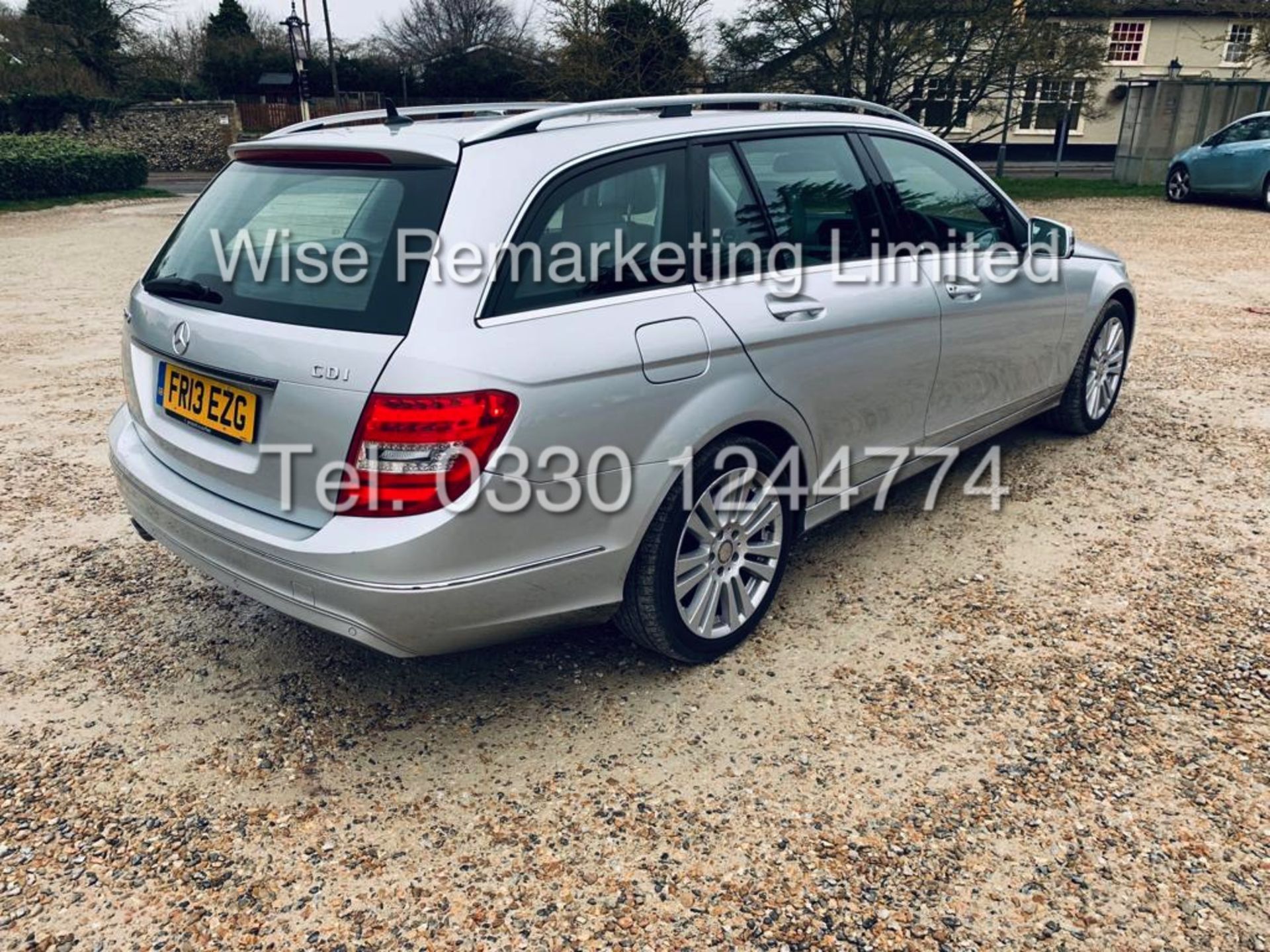 MERCEDES C220 SE EXECUTIVE ESTATE 2.1 CDI 13 REG *CREAM LEATHER* - Image 2 of 23