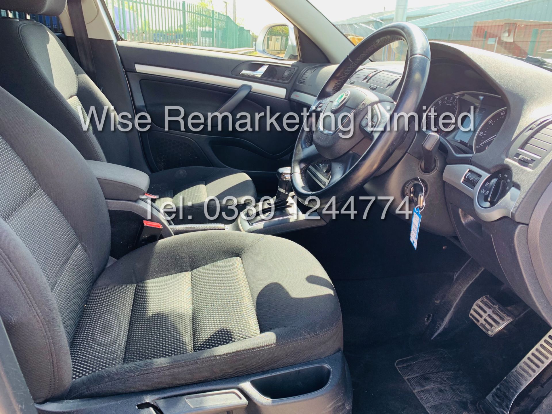 SKODA OCTAVIA (SCOUT) 2.0tdi DSG AUTOMATIC ESTATE / 2013 / 1 OWNER WITH FULL HISTORY / 140BHP / 4x4 - Image 9 of 14