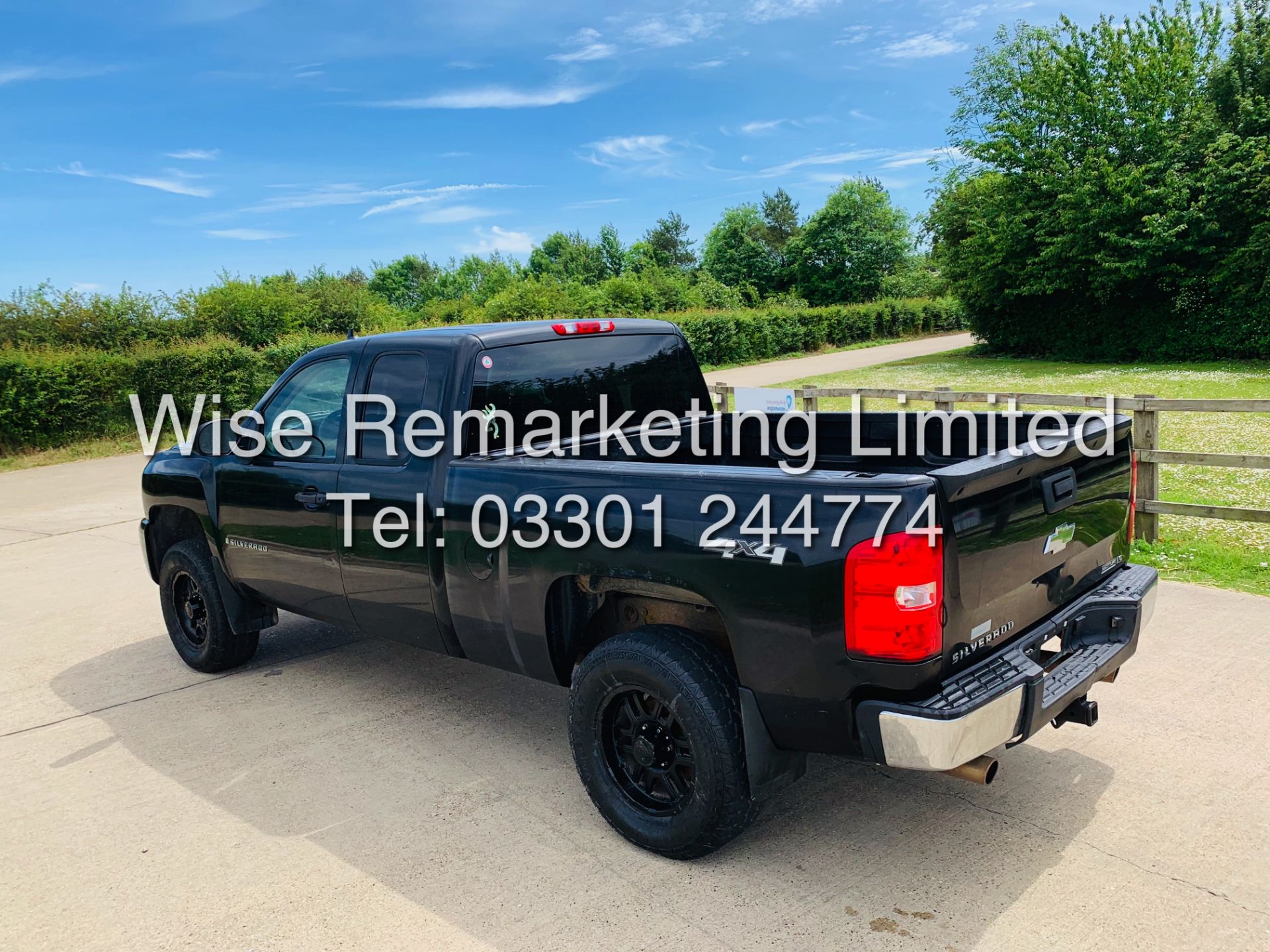 CHEVROLET SILVERADO 4.8L V8 LT1 KING-CAB 4X4**2007**FRESH IMPORT**IN METALLIC BLACK** - Image 9 of 22