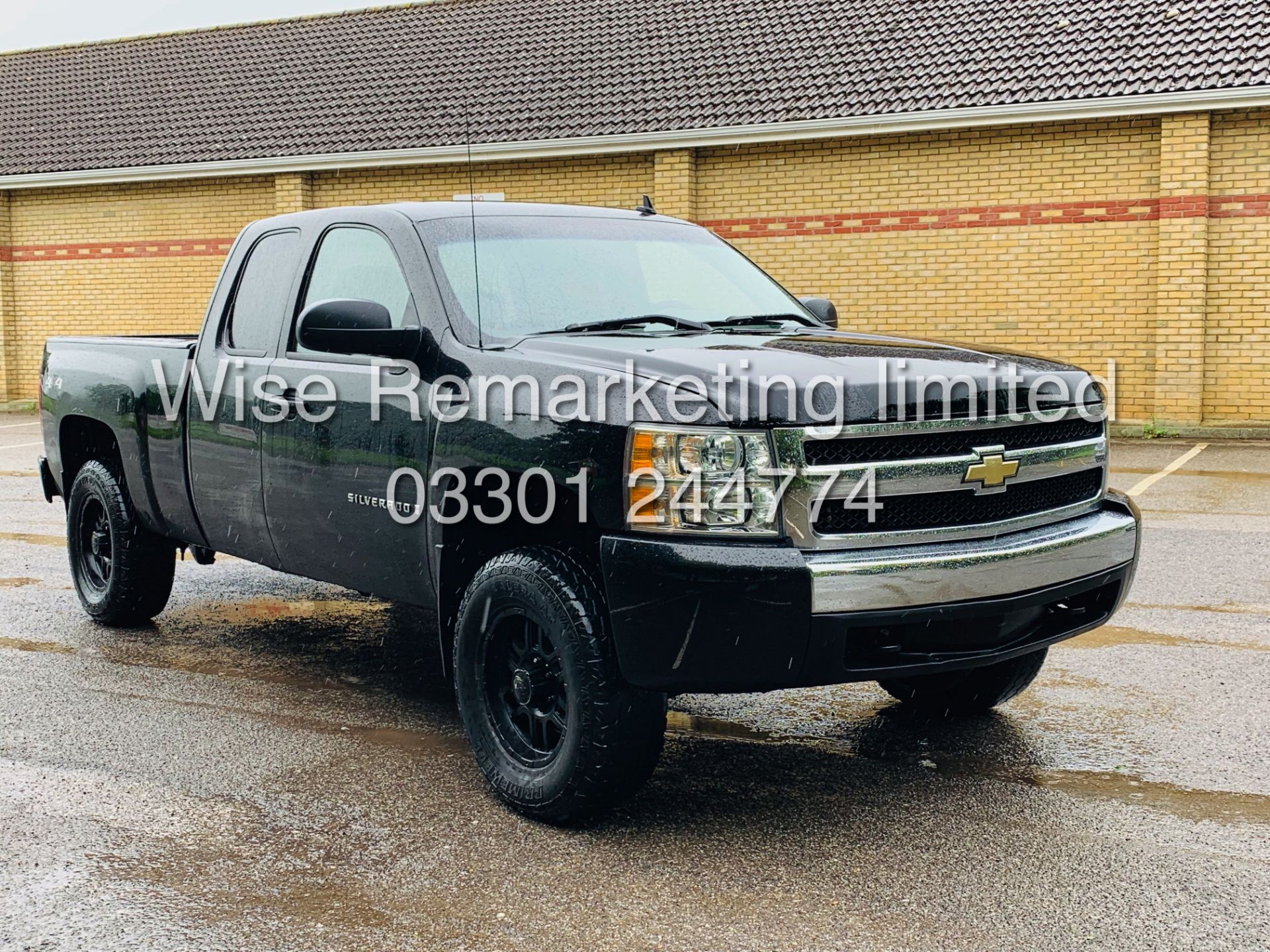 CHEVROLET SILVERADO 4.8L V8 LT1 KING-CAB 4X4**FRESH IMPORT**IN METALLIC BLACK***RARE** - Image 4 of 27