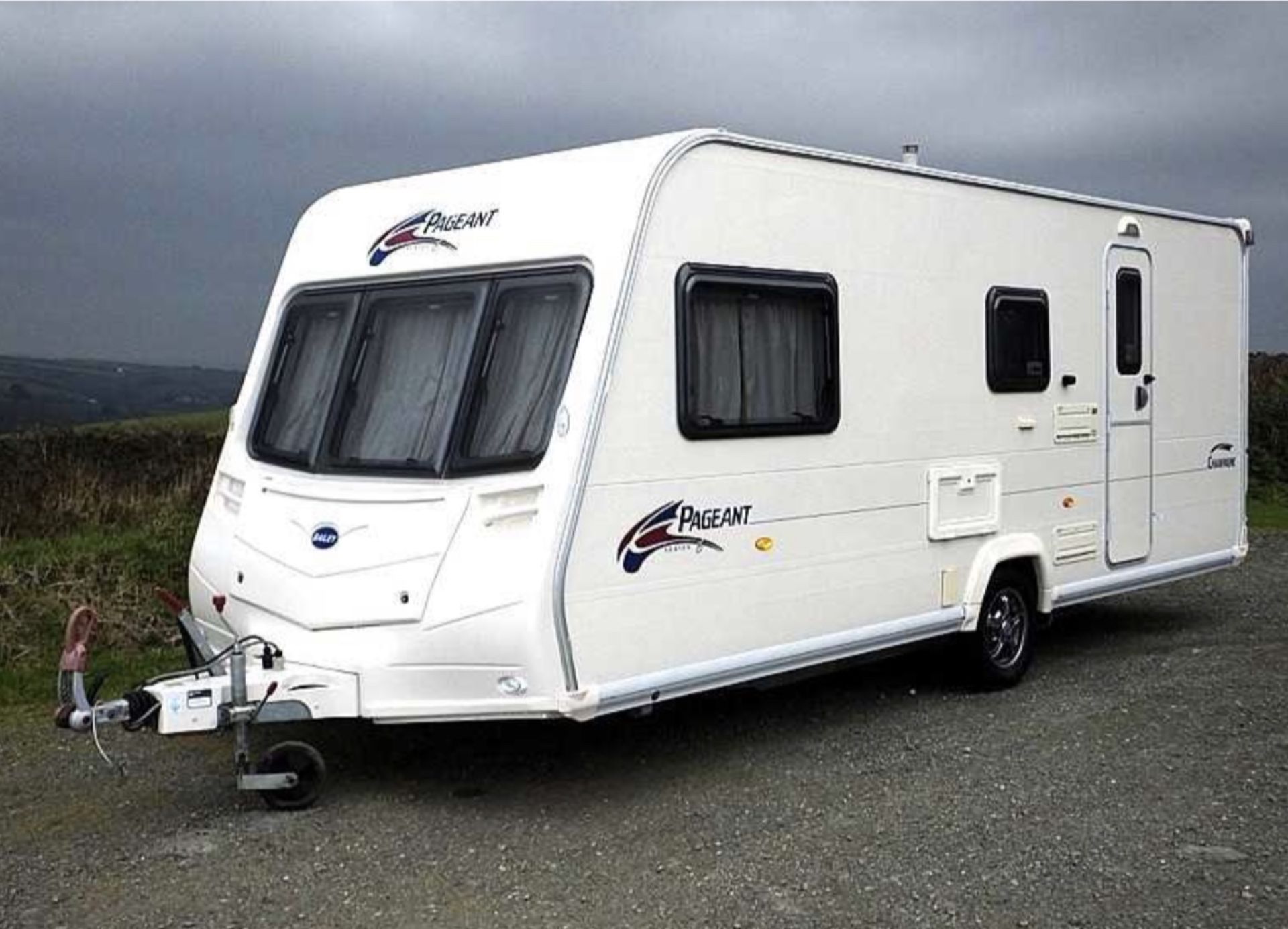 *RESERVE MET* BAILEY PAGEANT CHAMPAGNE SERIES 6 MODEL**2007**4 BERTH**TOURING CARAVAN*** - Image 2 of 20