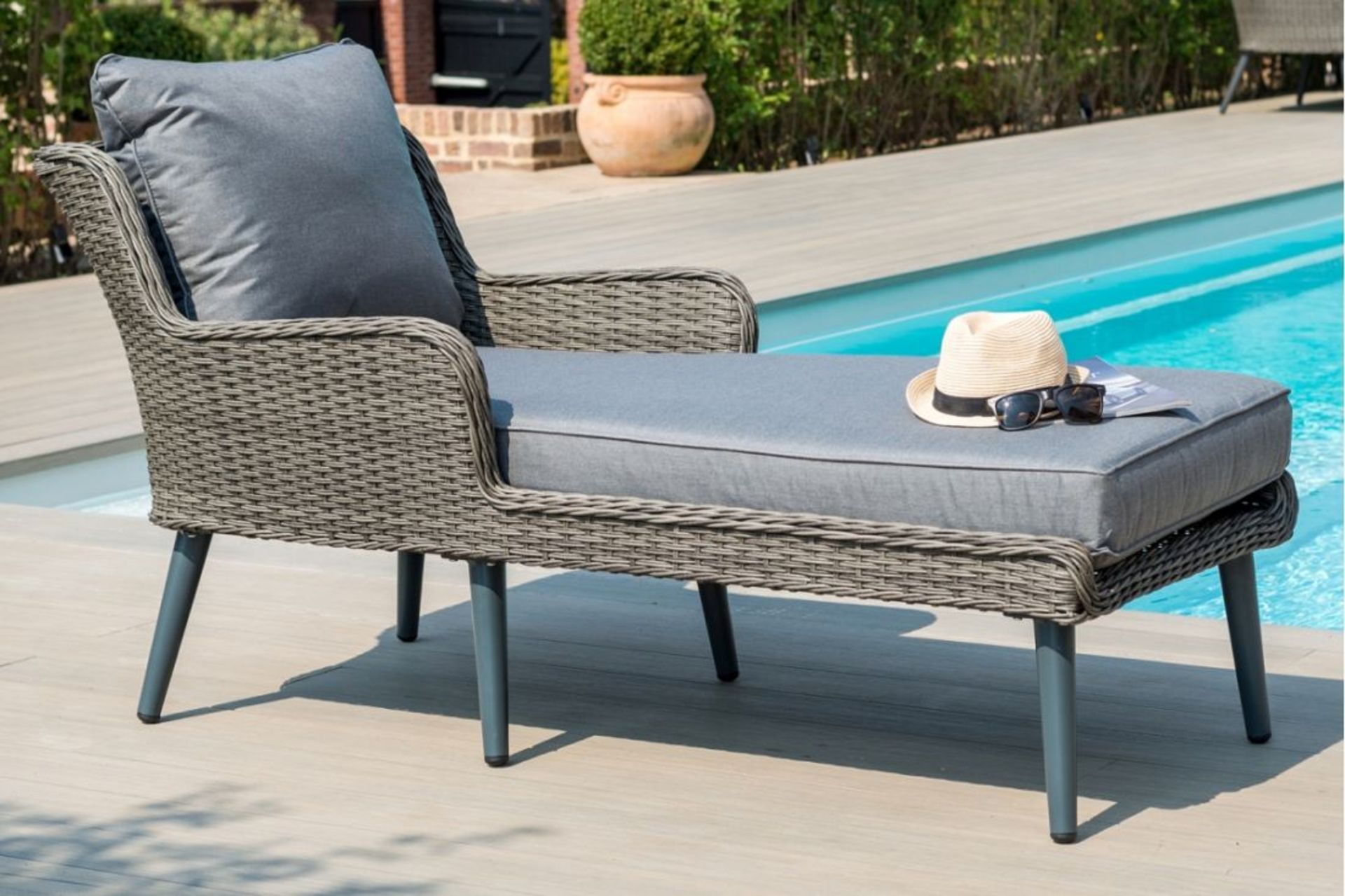 RATTAN FLORENCE SUNLOUNGER - GREY *BRAND NEW*