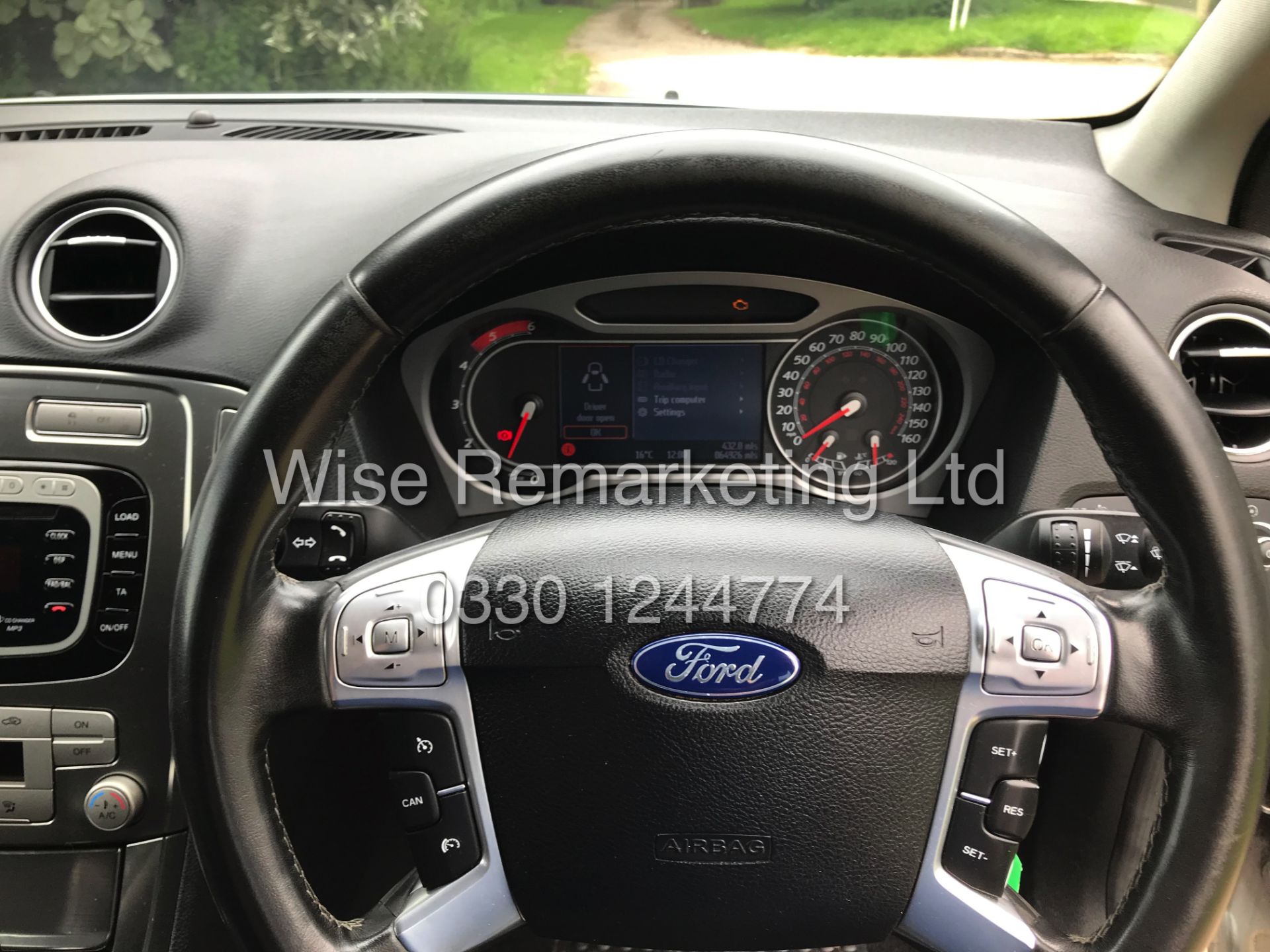 LATE ENTRY - FORD MONDEO 2.0TDCI "TITANIUM" SAT NAV (10 REG) TOP SPEC - Image 11 of 18