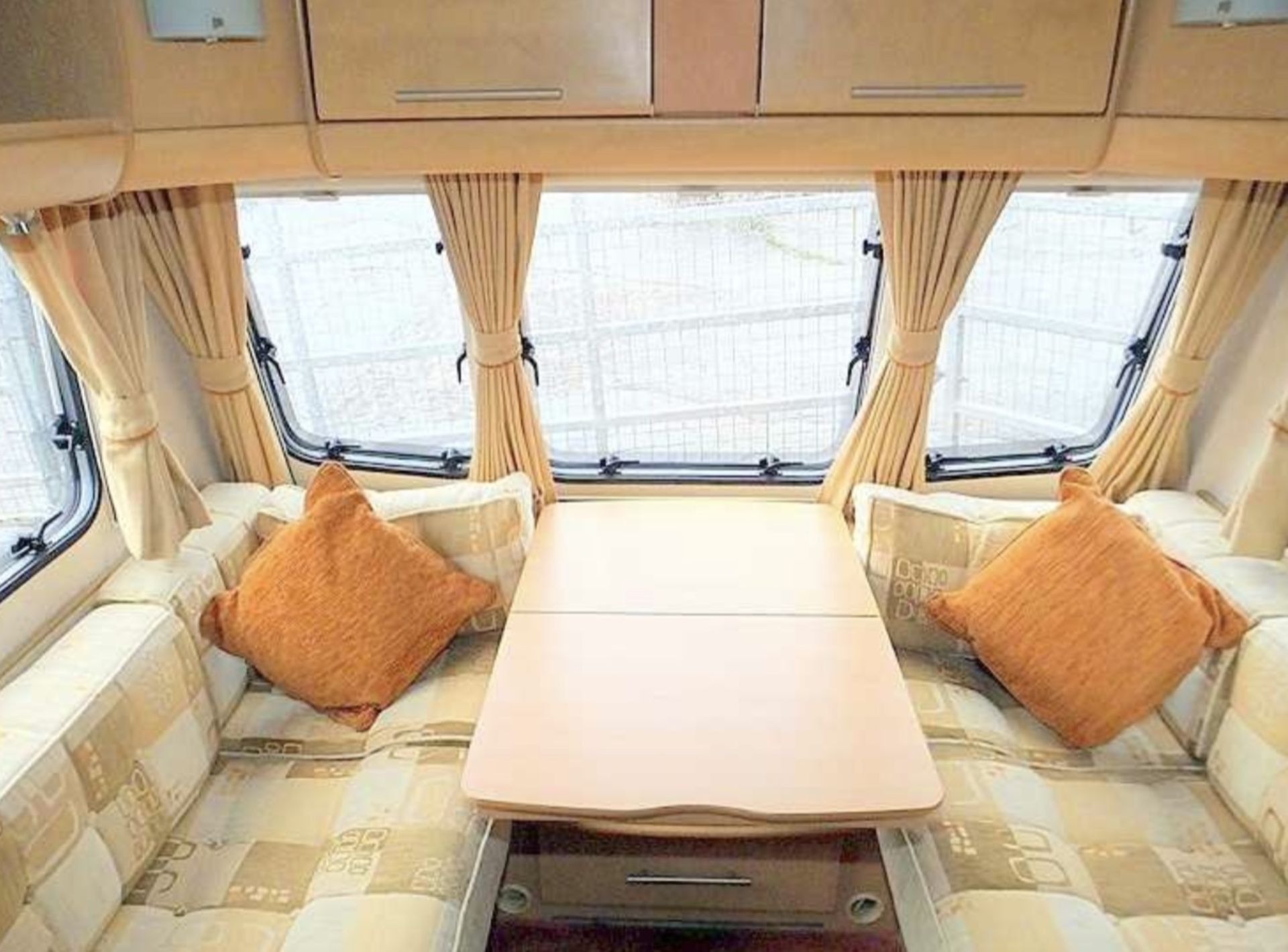 *RESERVE MET* BAILEY PAGEANT CHAMPAGNE SERIES 6 MODEL**2007**4 BERTH**TOURING CARAVAN*** - Image 8 of 20