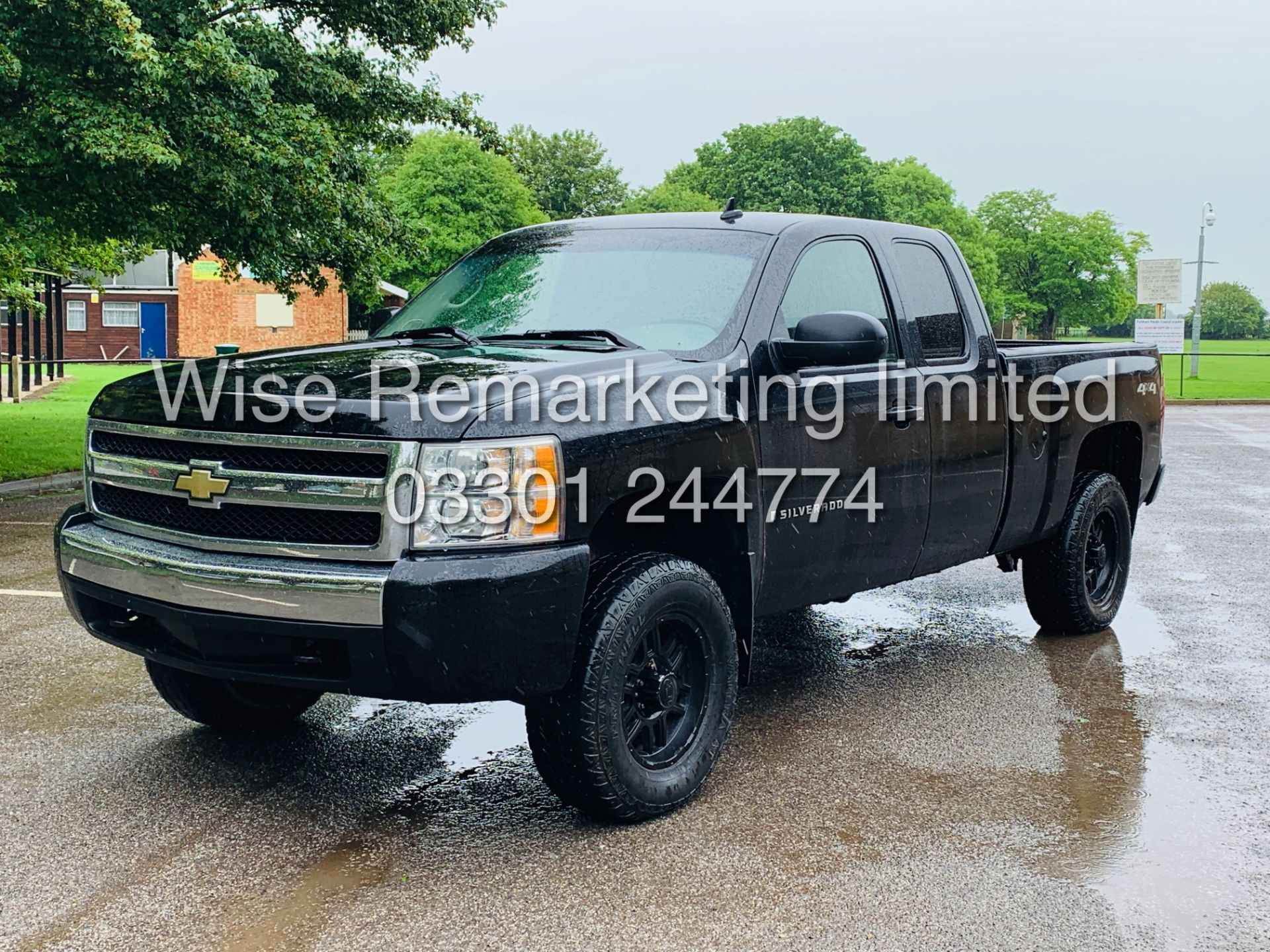 CHEVROLET SILVERADO 4.8L V8 LT1 KING-CAB 4X4**FRESH IMPORT**IN METALLIC BLACK***RARE**