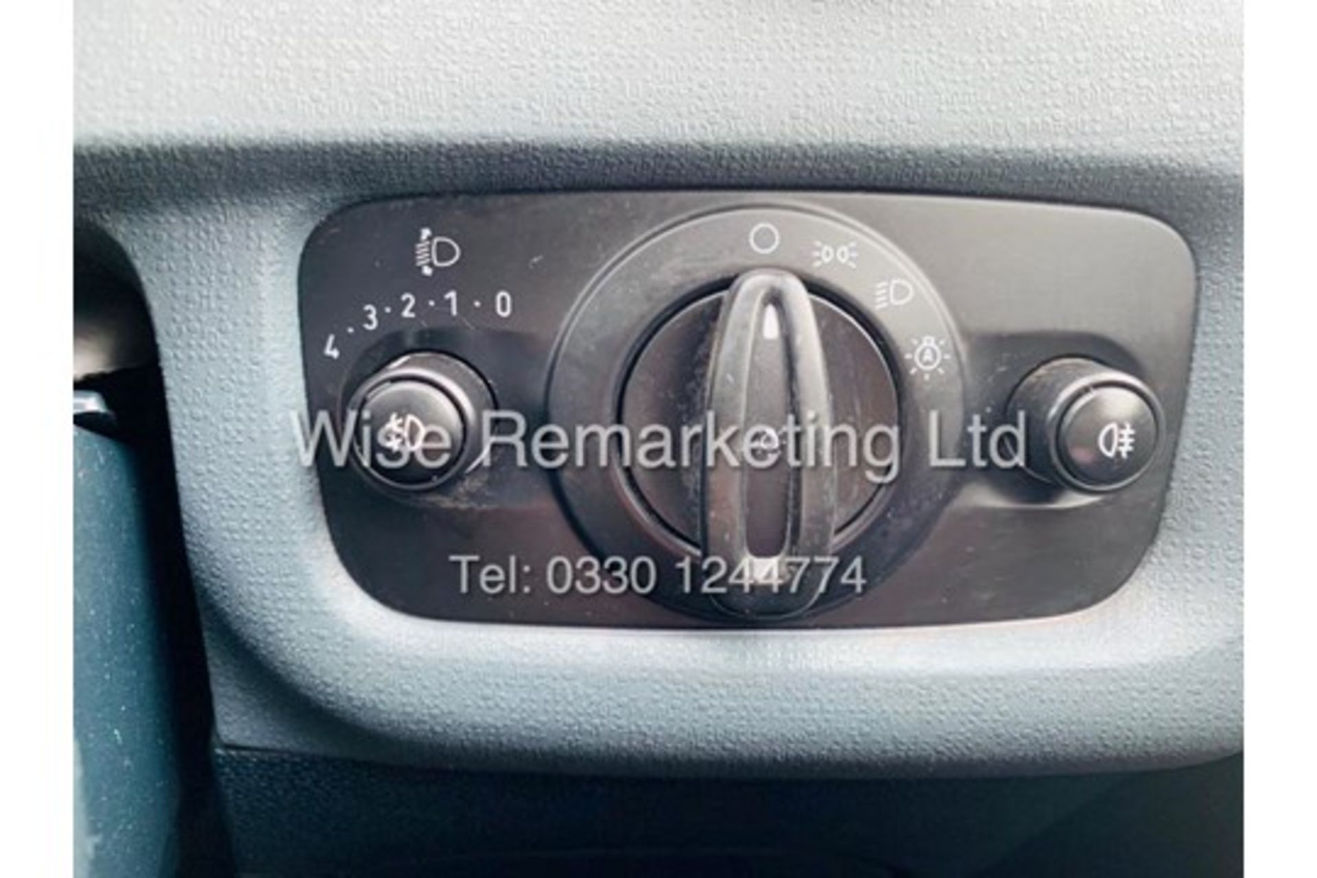 (RESERVE MET) FORD FIESTA (TREND) VAN / 60 REG / ELEC WINDOWS AND MIRRORS - LOW MILES 67,000 - Image 16 of 19