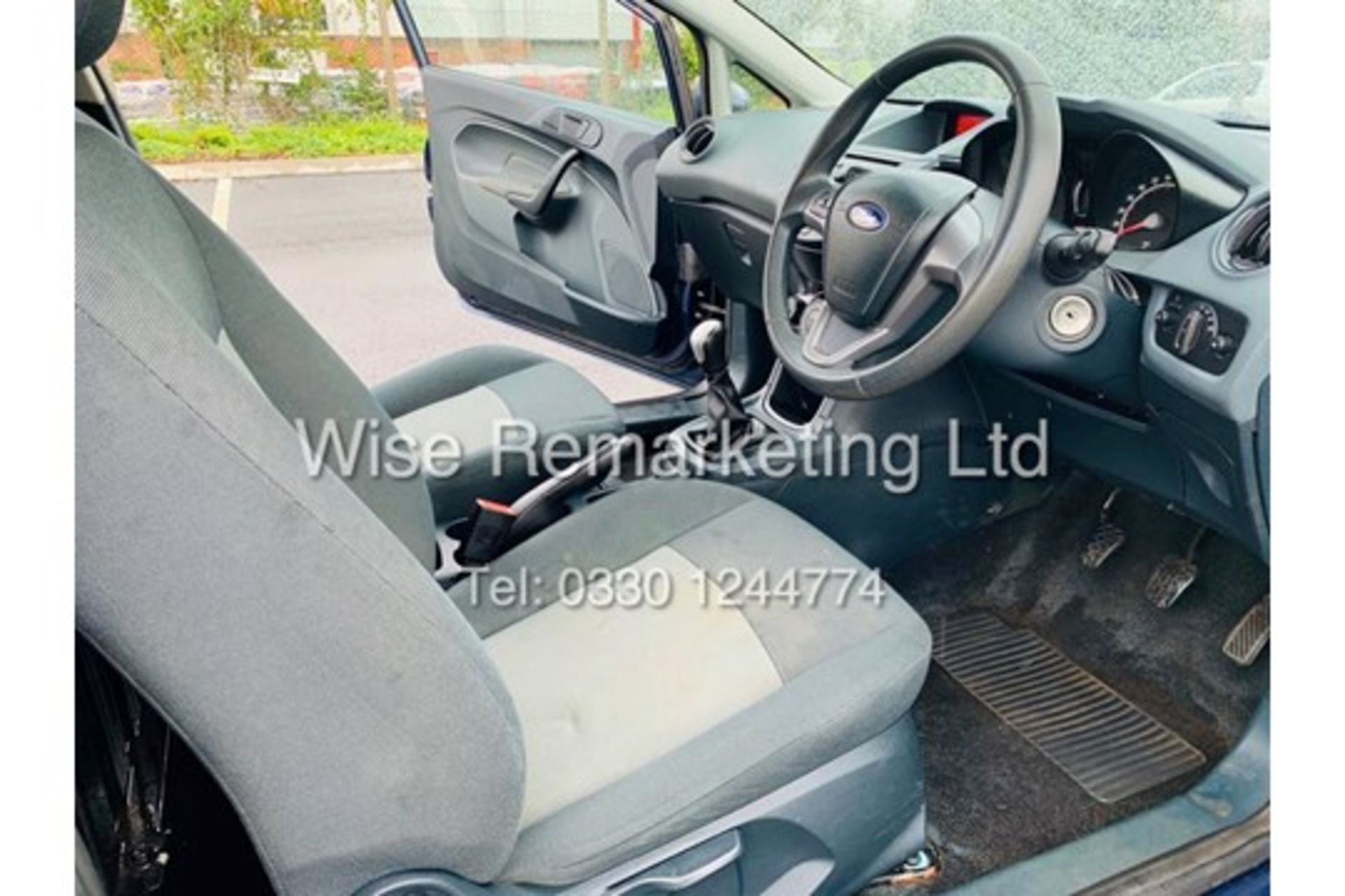 (RESERVE MET) FORD FIESTA (TREND) VAN / 60 REG / ELEC WINDOWS AND MIRRORS - LOW MILES 67,000 - Image 9 of 19