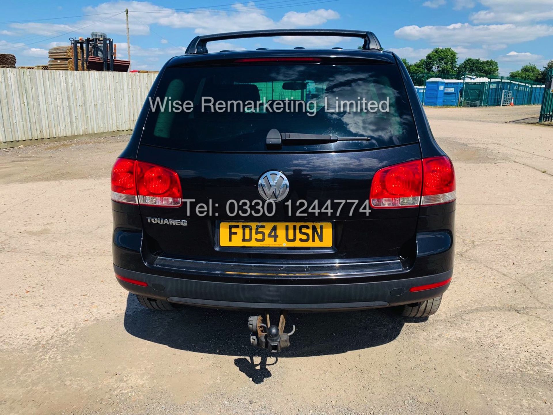 VOLKSWAGEN TOUAREG 2.5 TDI SPORT AUTO 2004 REG 4x4 BLACK - CREAM LEATHER - Image 6 of 24