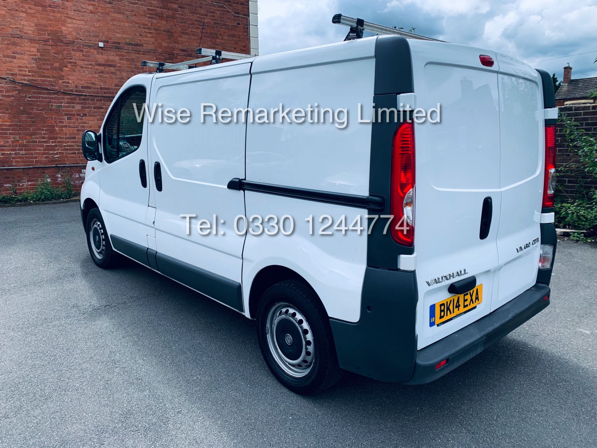 VAUXHALL VIVARO 2.0 CDTI SWB PANEL VAN 2.7T 2014 - 1 OWNER - FULL HISTORY - Image 3 of 14