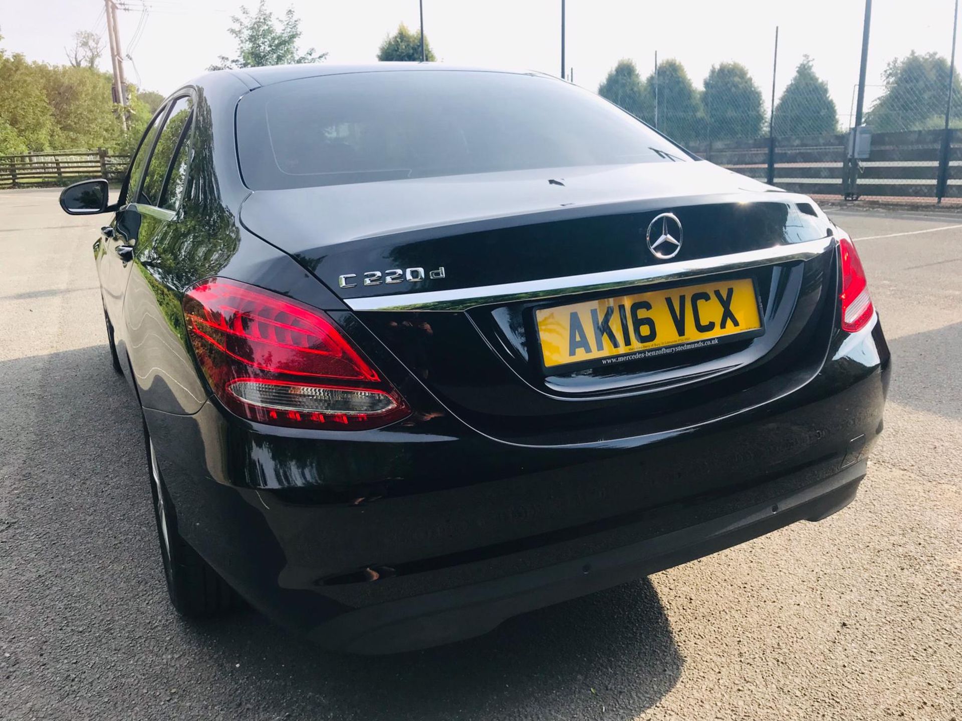 **RESERVE MET** MERCEDES C CLASS C220D SE EXECUTIVE AUTO 2016 * 1 OWNER* BLACK - Image 9 of 42