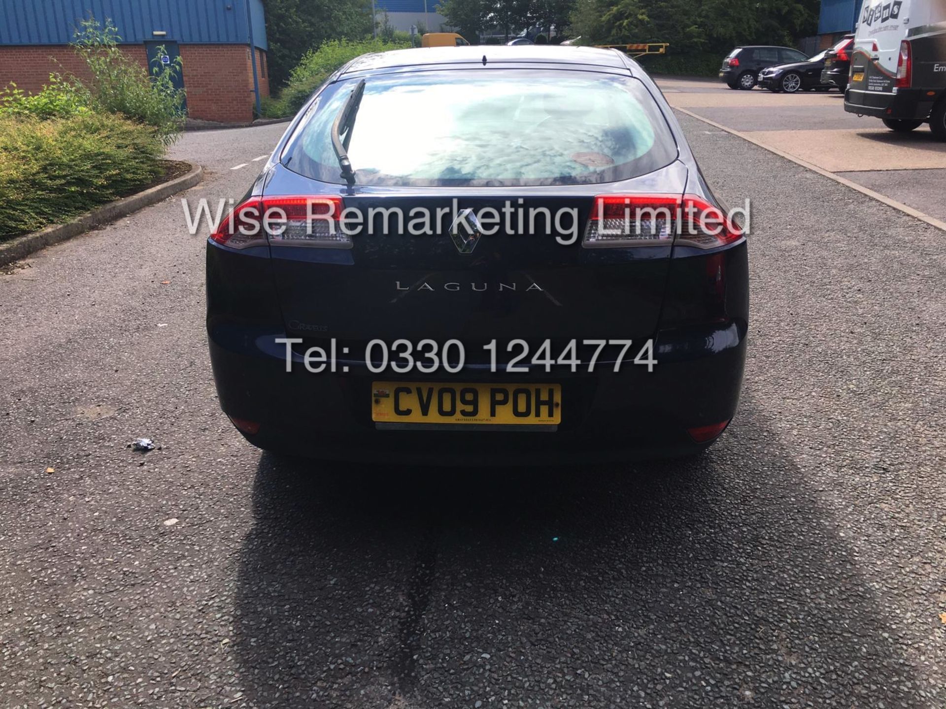 RENAULT LAGUNA DYNAMIQUE 1.5 DCI 2009 - FSH - 1 OWNER FROM NEW - Image 3 of 10