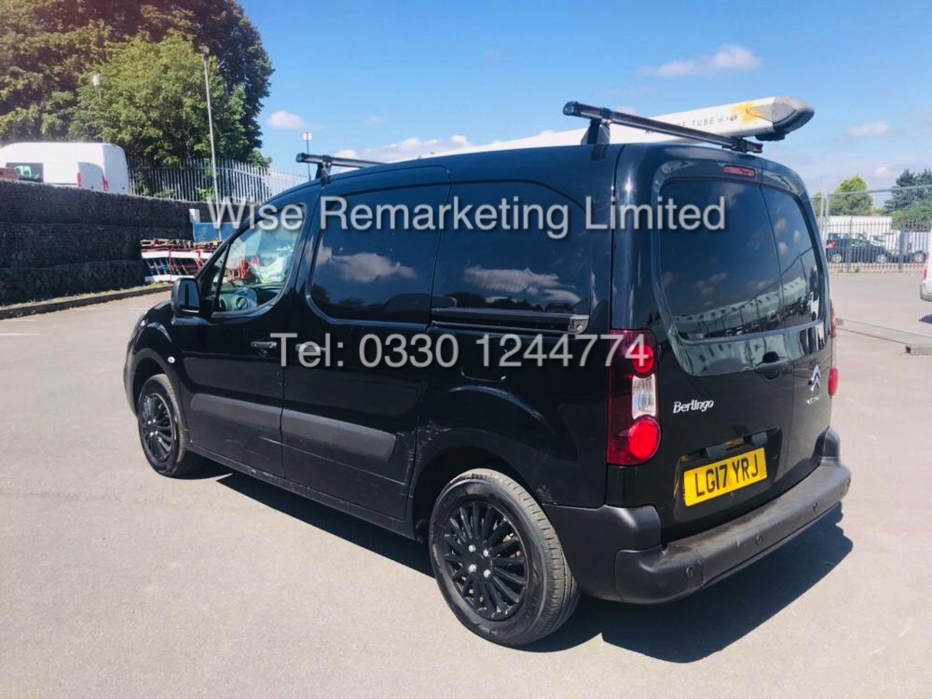 CITROEN BERLINGO 1.6 BlueHDi ENTERPRISE 2017 **LOW MILES** **AIRCON** SAT NAV / FULL HISTORY - Image 2 of 16