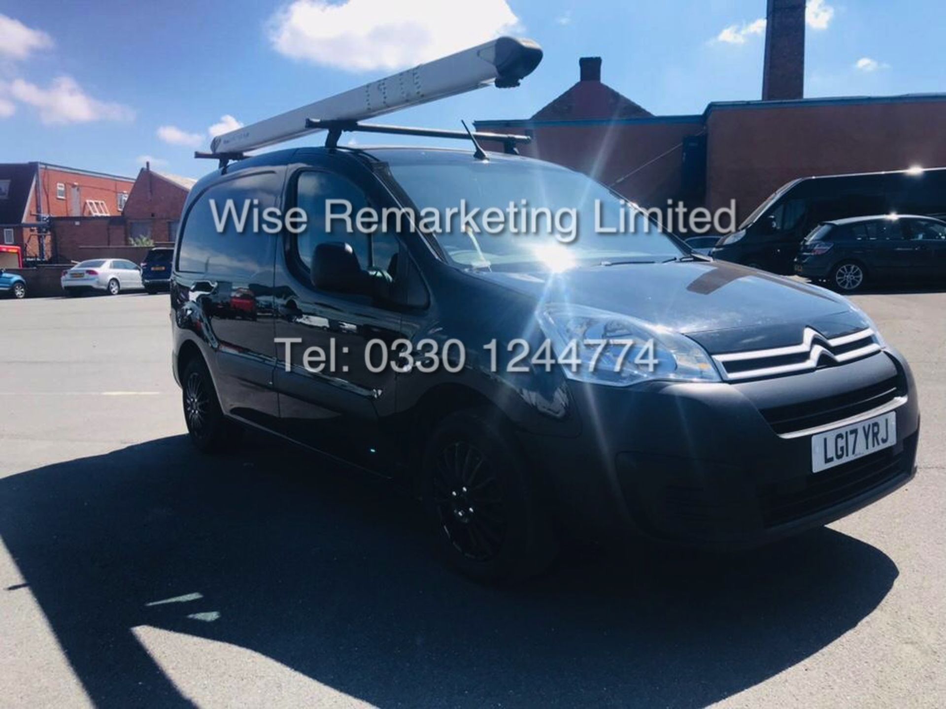 CITROEN BERLINGO 1.6 BlueHDi ENTERPRISE 2017 **LOW MILES** **AIRCON** SAT NAV / FULL HISTORY - Image 4 of 16