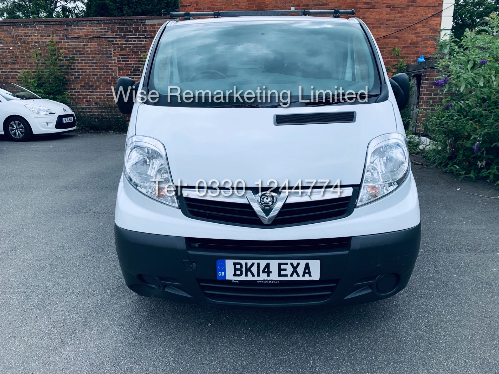 VAUXHALL VIVARO 2.0 CDTI SWB PANEL VAN 2.7T 2014 - 1 OWNER - FULL HISTORY - Image 8 of 14