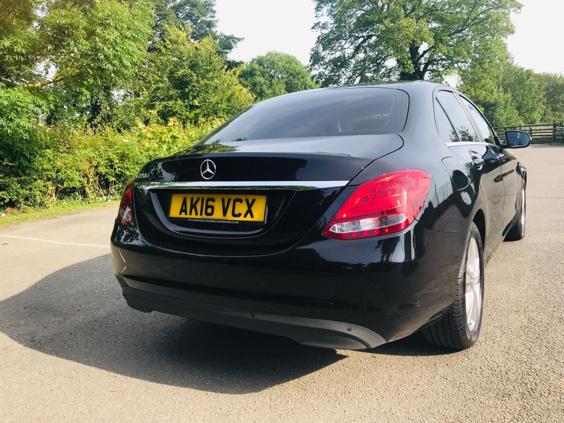 **RESERVE MET** MERCEDES C CLASS C220D SE EXECUTIVE AUTO 2016 * 1 OWNER* BLACK - Image 13 of 42