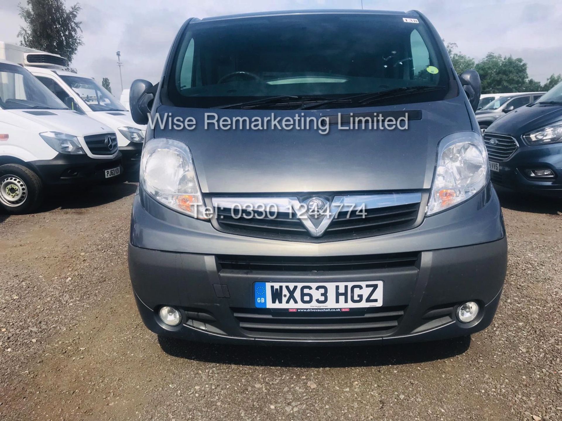 VAUXHALL VIVARO 2700 SPORTIVE 2.0 CDTI 2014 MODEL - 1 OWNER - AIR CON - Image 2 of 18