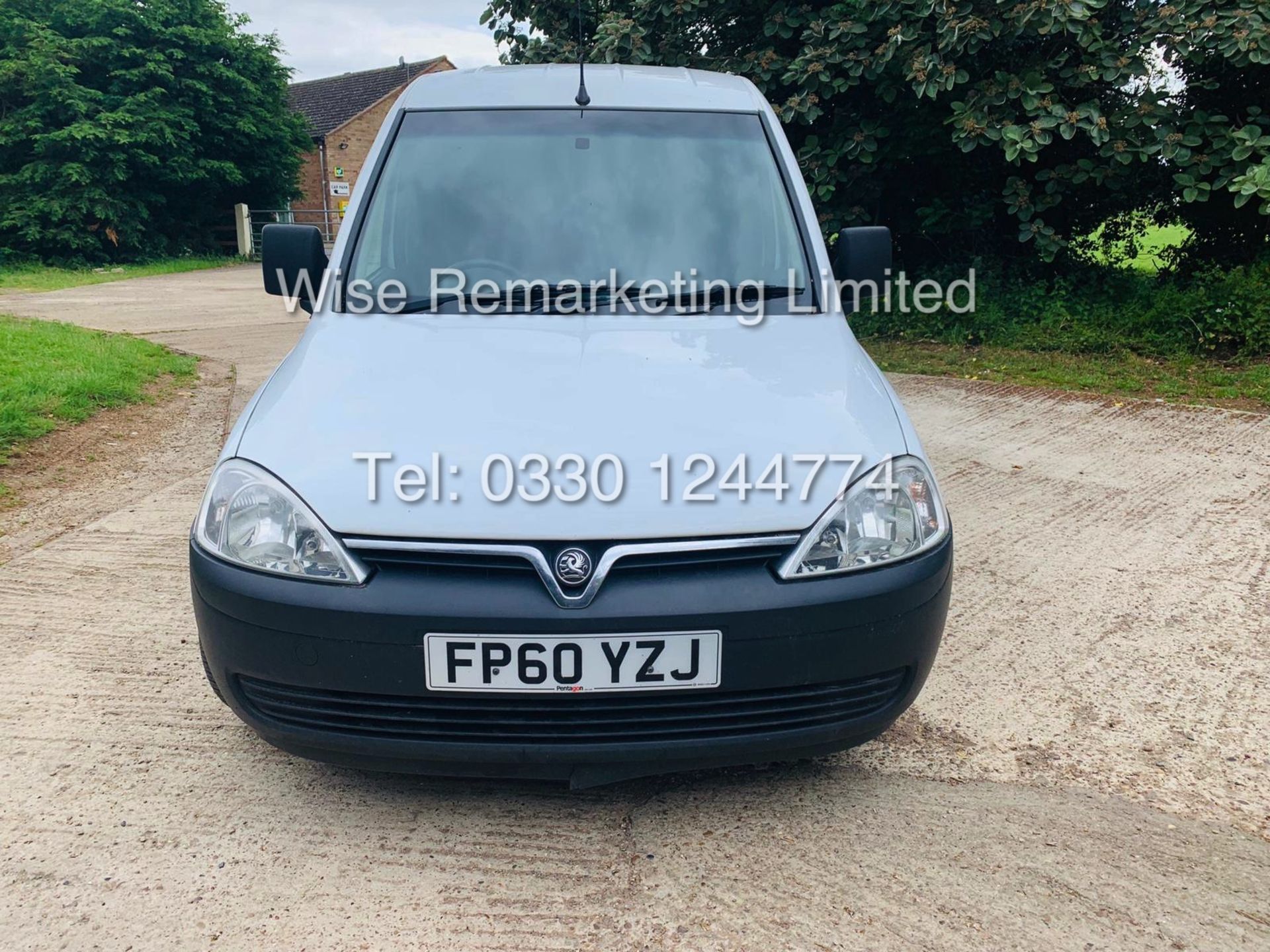 VAUXHALL COMBO 1.3 CDTI *5 SEATER CREW VAN* 2011 REG * FSH* - Image 2 of 14