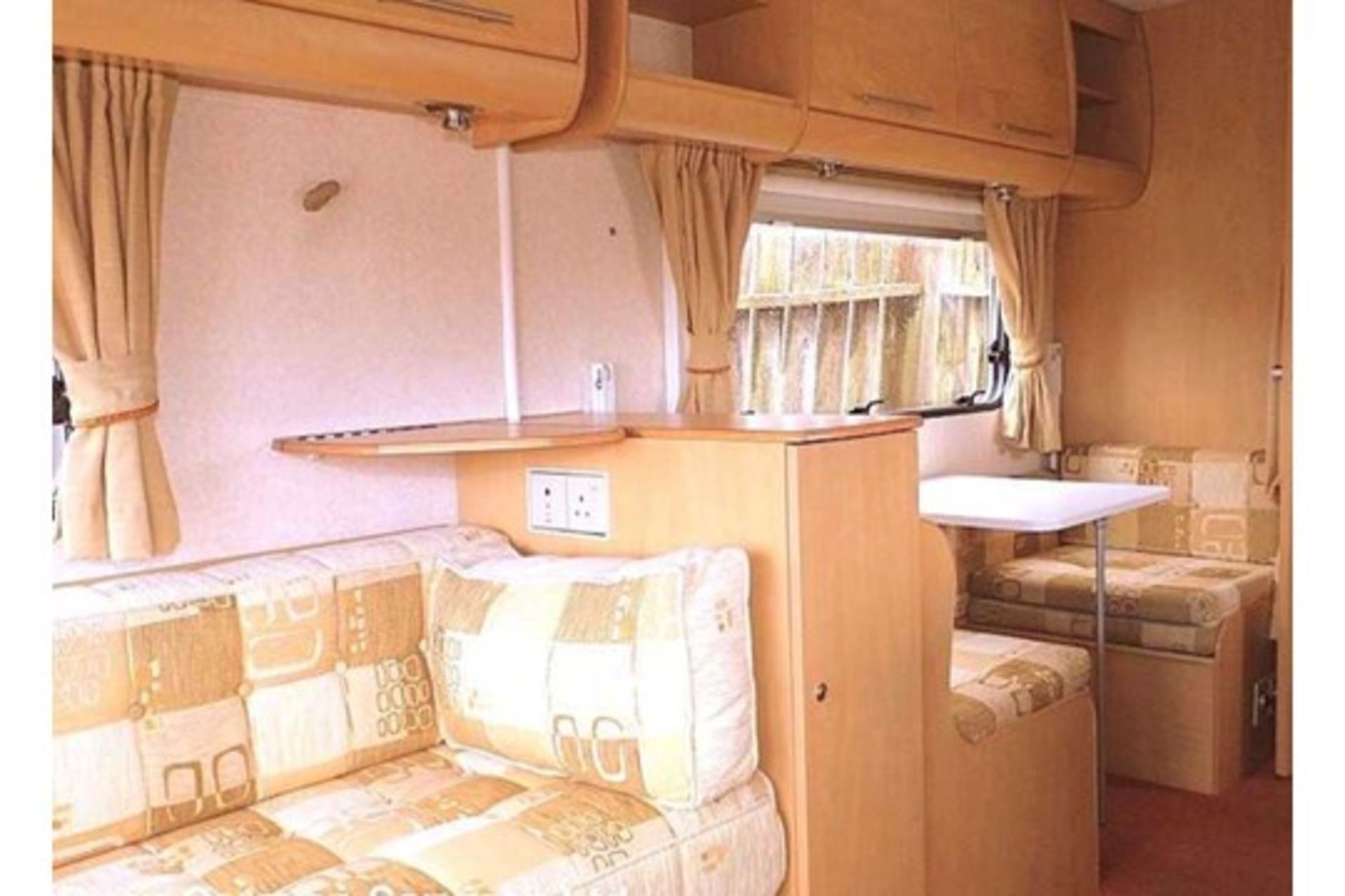 ***RESERVE MET*** BAILEY PAGEANT CHAMPAGNE SERIES 6 MODEL**2007**4 BERTH**TOURING CARAVAN*** - Image 17 of 20