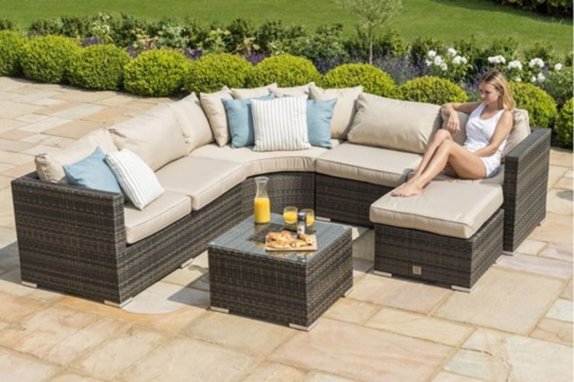 Rattan Barcelona Outdoor Corner Group/Sofa Set With Ice Bucket Feature *BRAND NEW* - Image 2 of 2