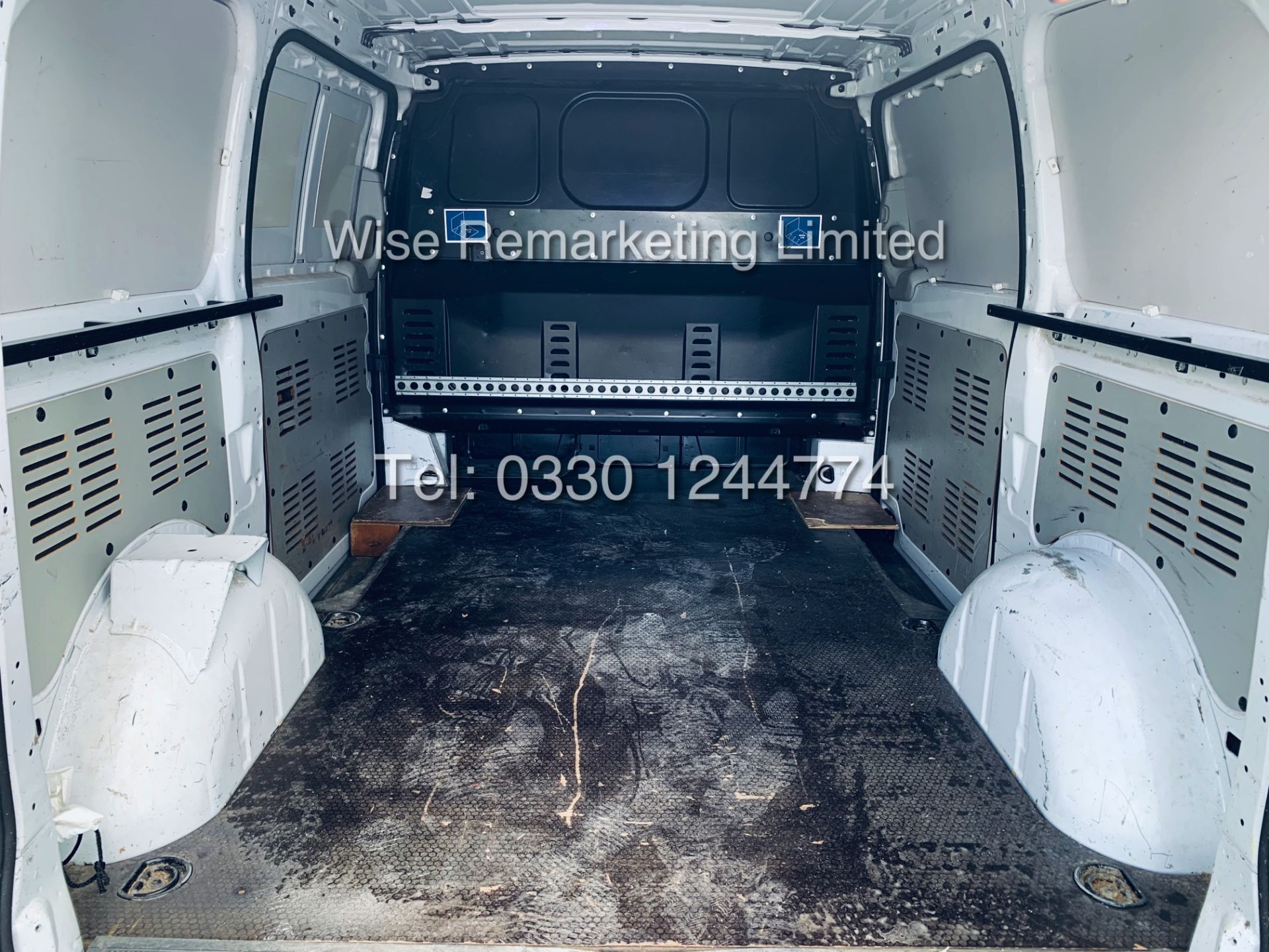 MERCEDES VITO 113 2.1 CDI COMPACT PANEL VAN 2012 *AIR CON* WHITE - Image 10 of 18