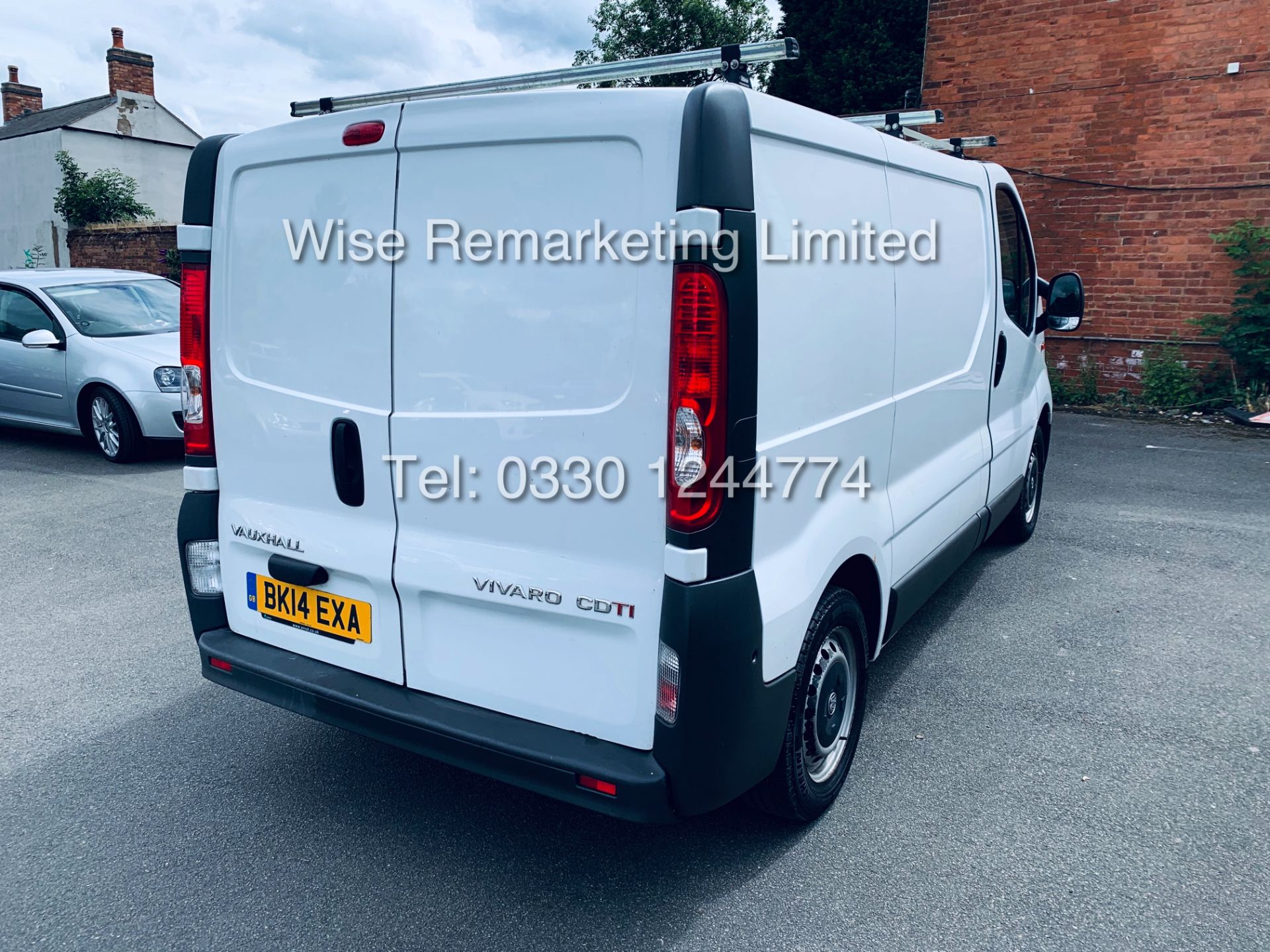 VAUXHALL VIVARO 2.0 CDTI SWB PANEL VAN 2.7T 2014 - 1 OWNER - FULL HISTORY - Image 3 of 14