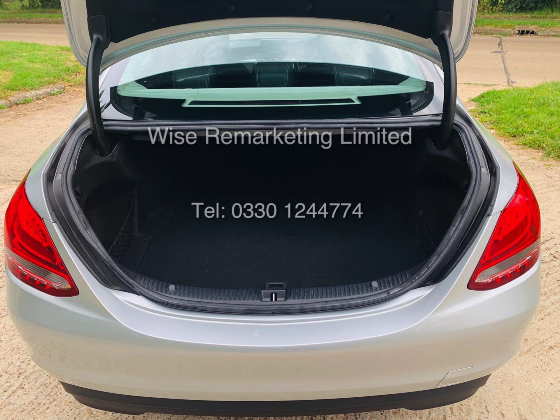 ***RESERVE MET*** MERCEDES C CLASS C220D BLUETEC SE EXECUTIVE 2015 *FULL HISTORY* *SAT NAV* - Image 10 of 30