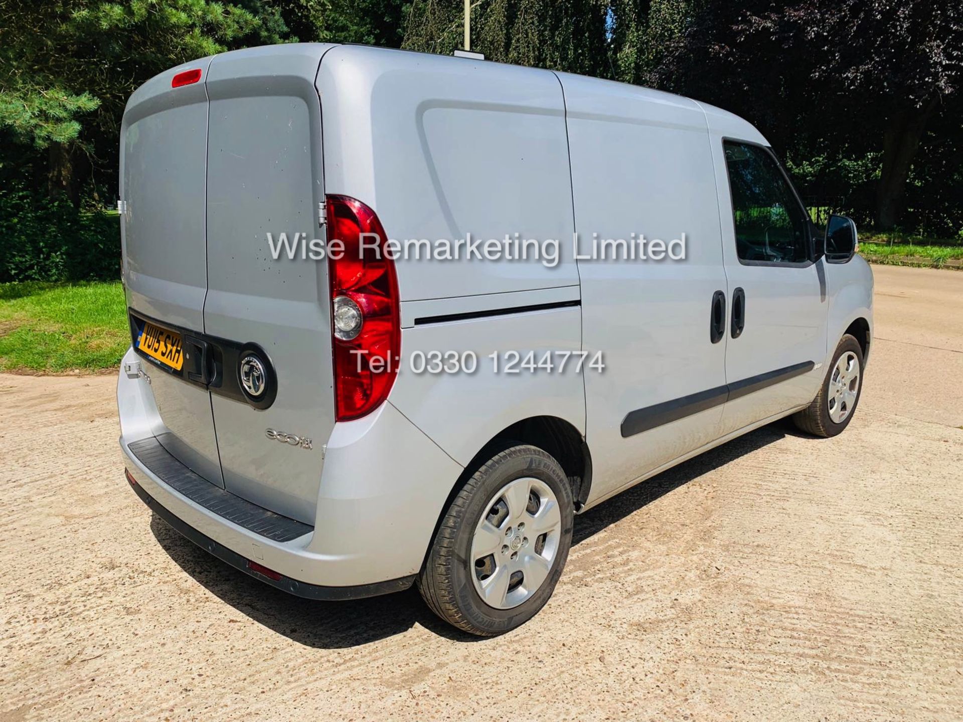 ***RESERVE MET*** VAUXHALL COMBO 2000 (2015) 1.3 CDTI EFLEX SPORTIVE ** AIR CON** - Image 7 of 19