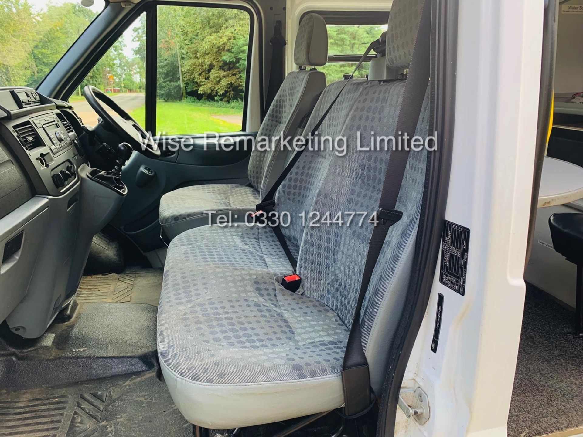 FORD TRANSIT (2012) 2.2 TDCI 350 LWB MESSING/WELFARE VAN **1 OWNER** FULL HISTORY **5 SEATS** - Image 9 of 18