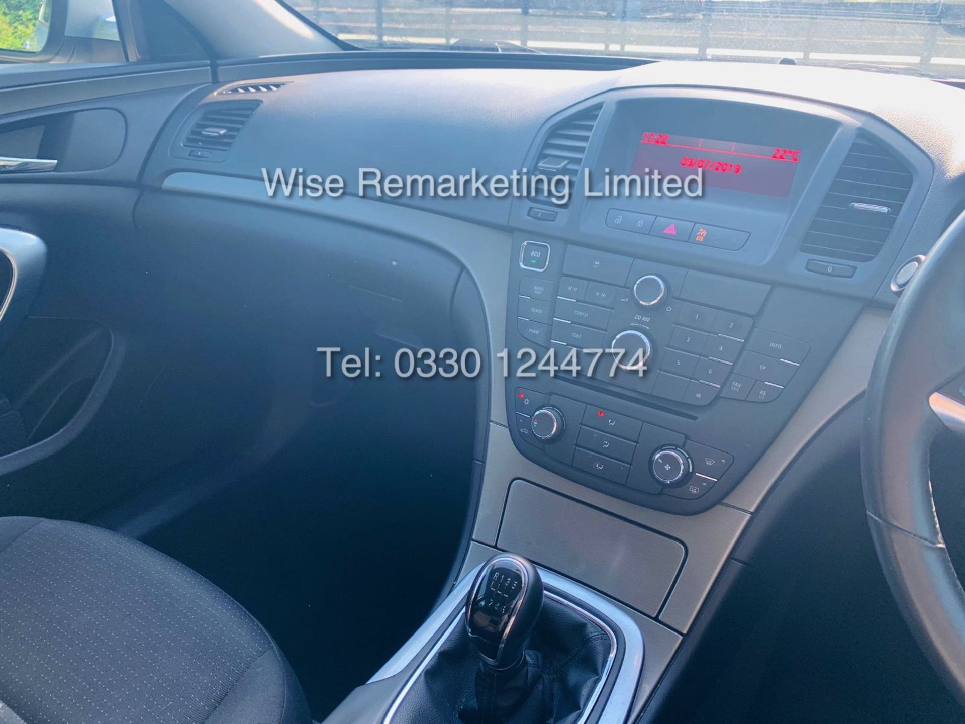 **RESERVE MET** VAUXHALL INSIGNIA 2.0 CDTI ECOFLEX ES 2013 *FULL HISTORY* (6 STAMPS) 1 OWNER - Image 17 of 30