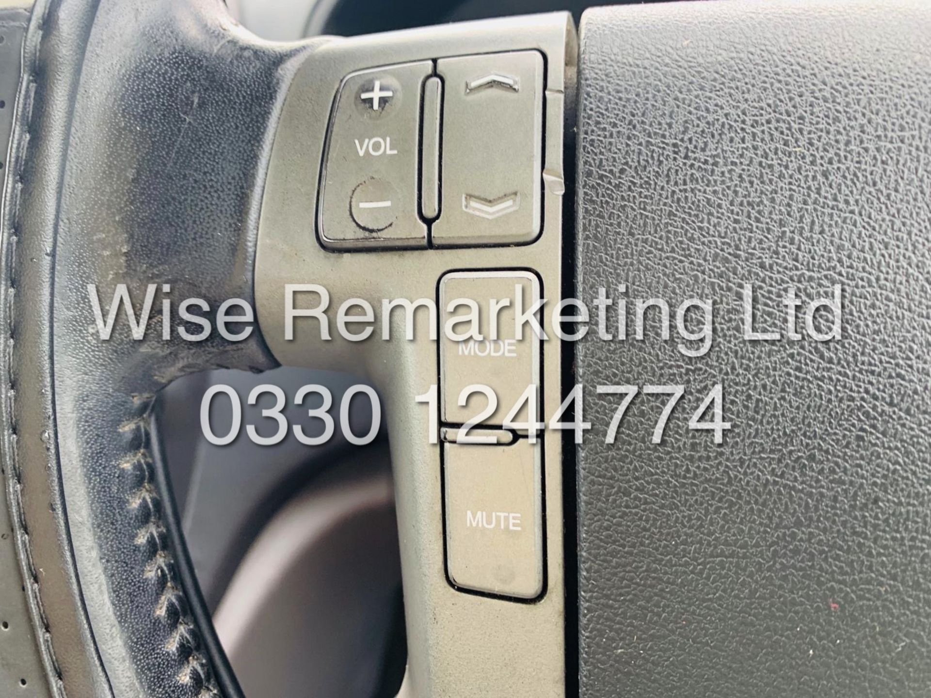 Hyundai i800 2.5CRDi ( 170ps ) AUTO Style 2012(12)REG**MINI-BUS**9 SEATS**RARE**NO VAT SAVE 20% - Image 30 of 31