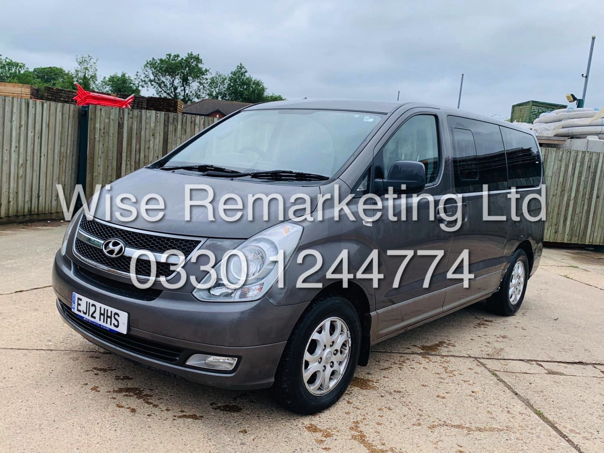 Hyundai i800 2.5CRDi ( 170ps ) AUTO Style 2012(12)REG**MINI-BUS**9 SEATS**RARE**NO VAT SAVE 20% - Image 3 of 31