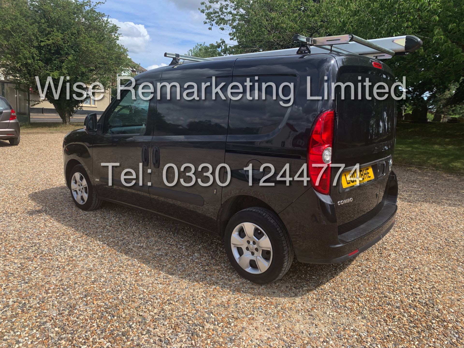 VAUXHALL COMBO 2000 1.3 CDTI SPORTIVE (2014) *LOW MILES* 1 OWNER WITH FULL HISTORY *AIR CON* - Image 2 of 19