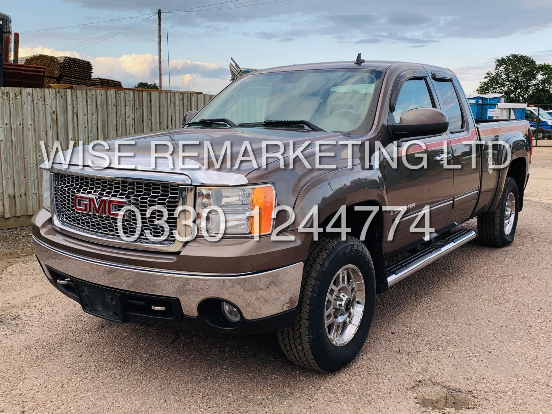 GMC SIERRA 5.3L V8 SLT KING-CAB-5 SEATS**4X4**FRESH IMPORT**METALLIC BROWN**2007 YEAR**