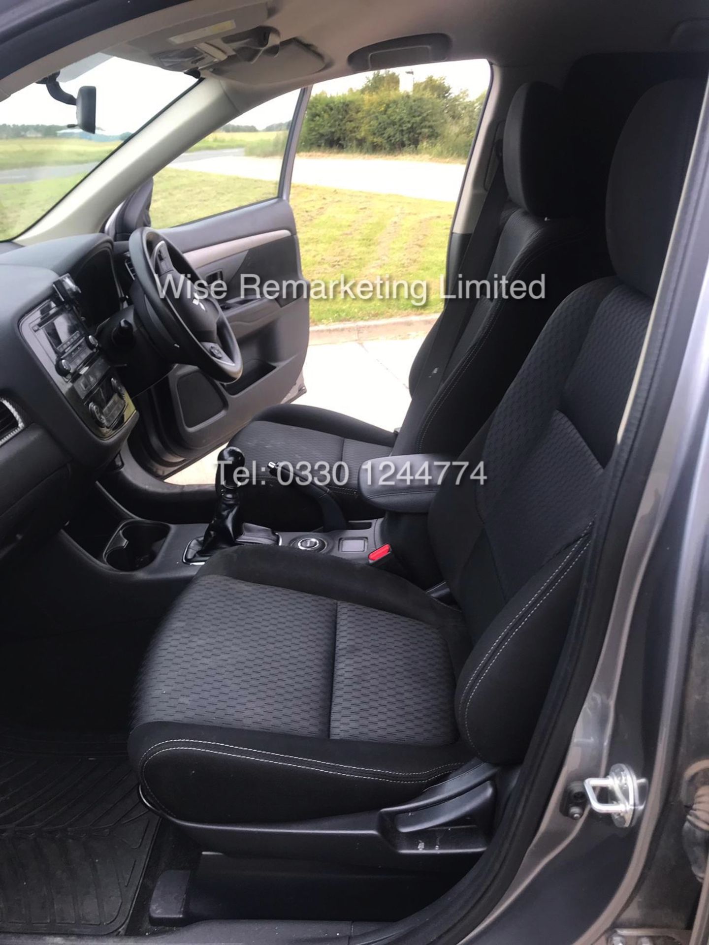 ***RESERVE MET*** MITSUBISHI OUTLANDER GX1 4WORK 2.3L DI-D (2015) 4X4 COMMERCIAL - FULL HISTORY * - Image 8 of 14