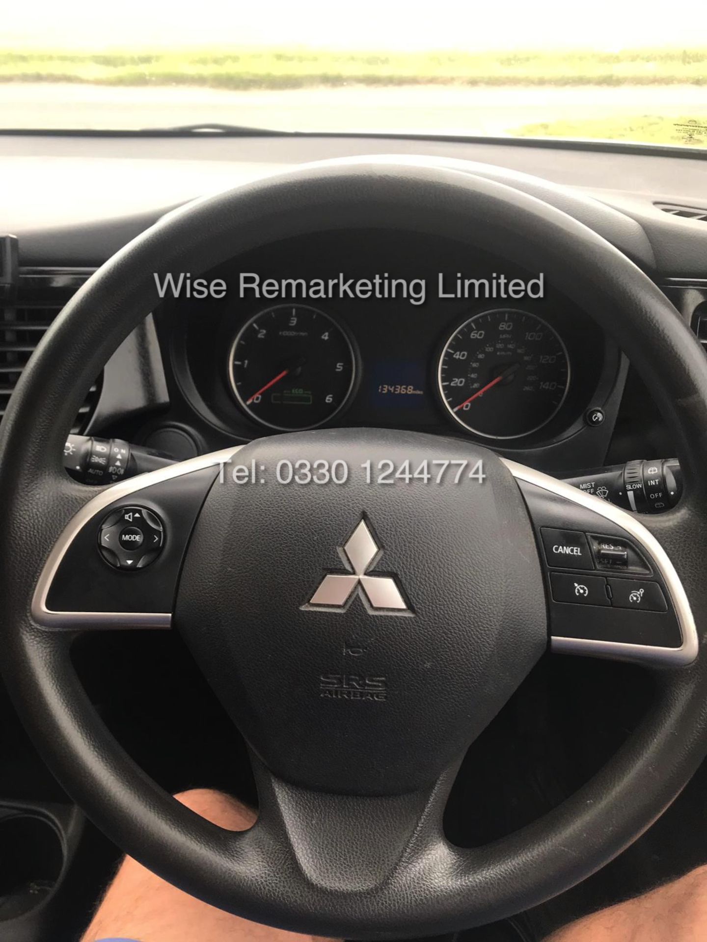 ***RESERVE MET*** MITSUBISHI OUTLANDER GX1 4WORK 2.3L DI-D (2015) 4X4 COMMERCIAL - FULL HISTORY * - Image 11 of 14