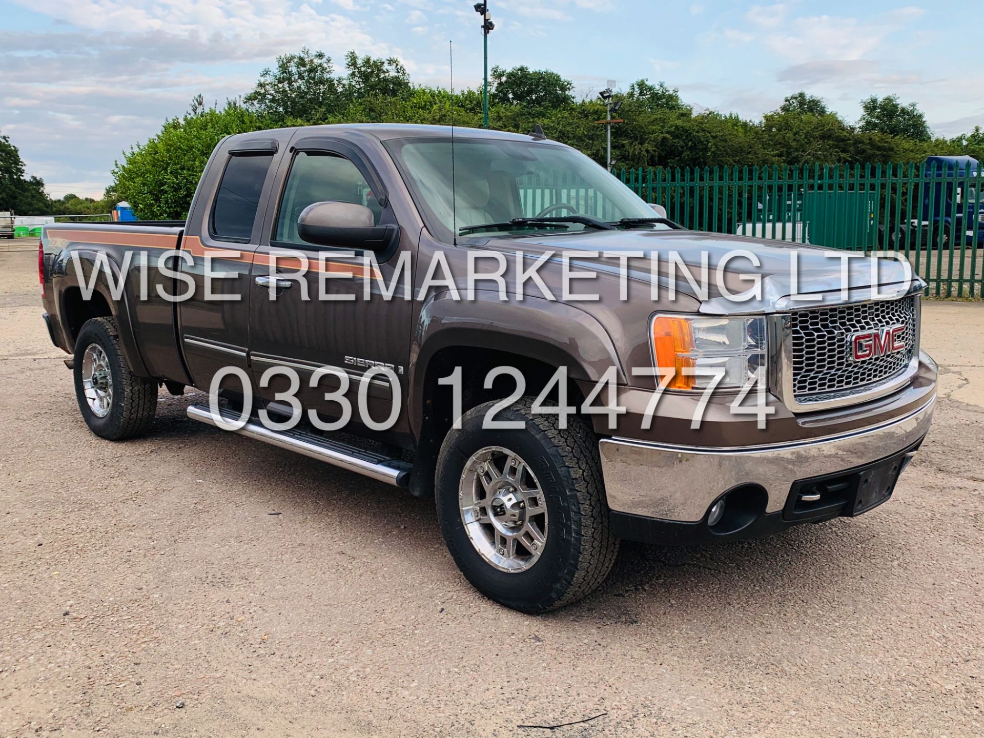 ***RESERVE MET*** GMC SIERRA 5.3L V8 SLT KING-CAB-5 SEATS**4X4** METALLIC BROWN**2007 YEAR** - Image 7 of 44