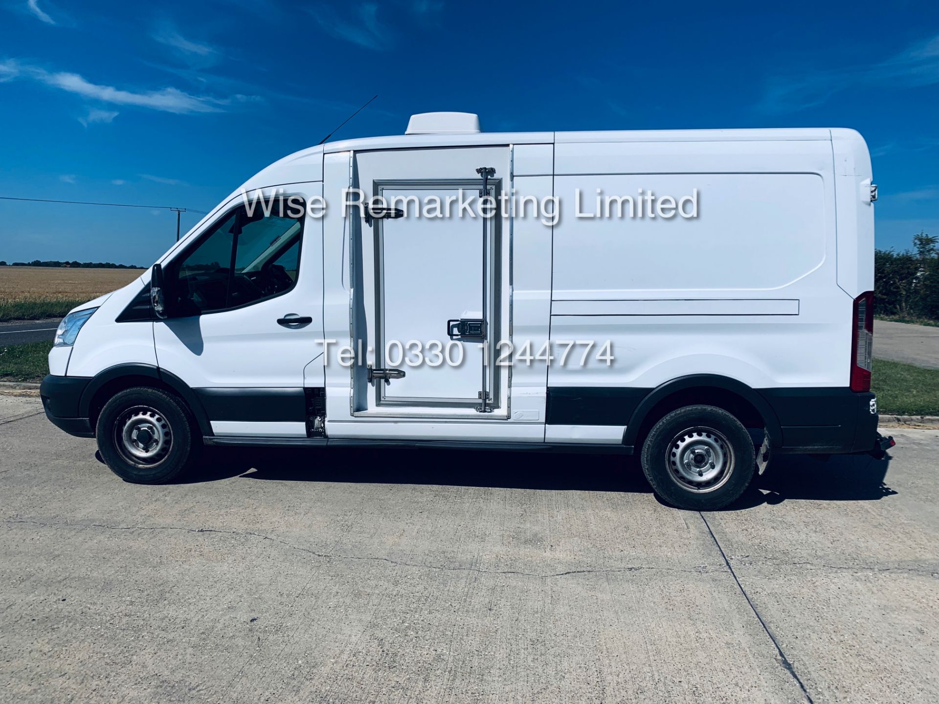 **RESERVE MET** FORD TRANSIT 350 LWB 2.2 FRIDGE VAN (2015) GAH UNIT WITH 2 COMPARTMENTS **SAT NAV** - Image 5 of 13