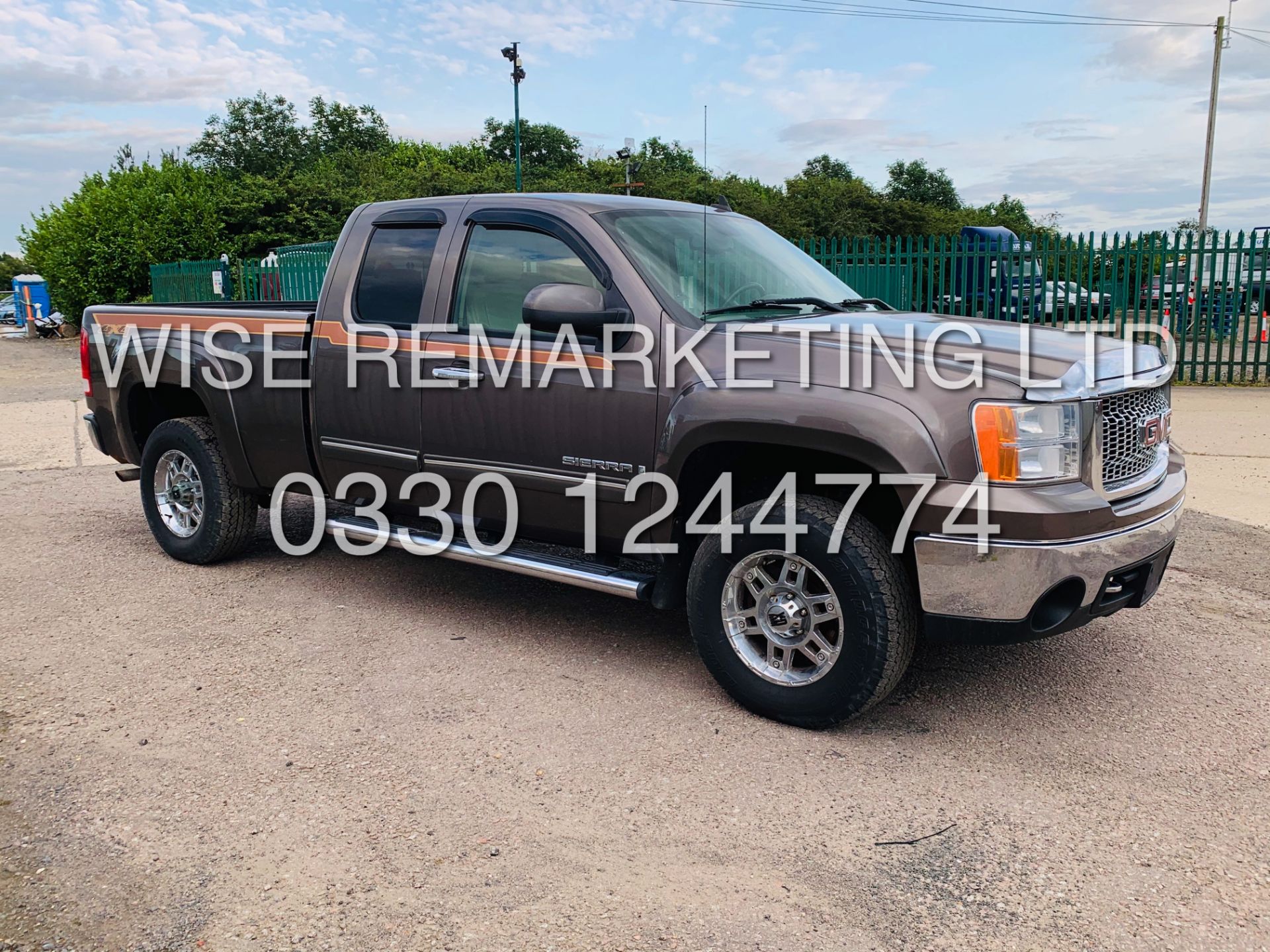 ***RESERVE MET*** GMC SIERRA 5.3L V8 SLT KING-CAB-5 SEATS**4X4** METALLIC BROWN**2007 YEAR** - Image 8 of 44