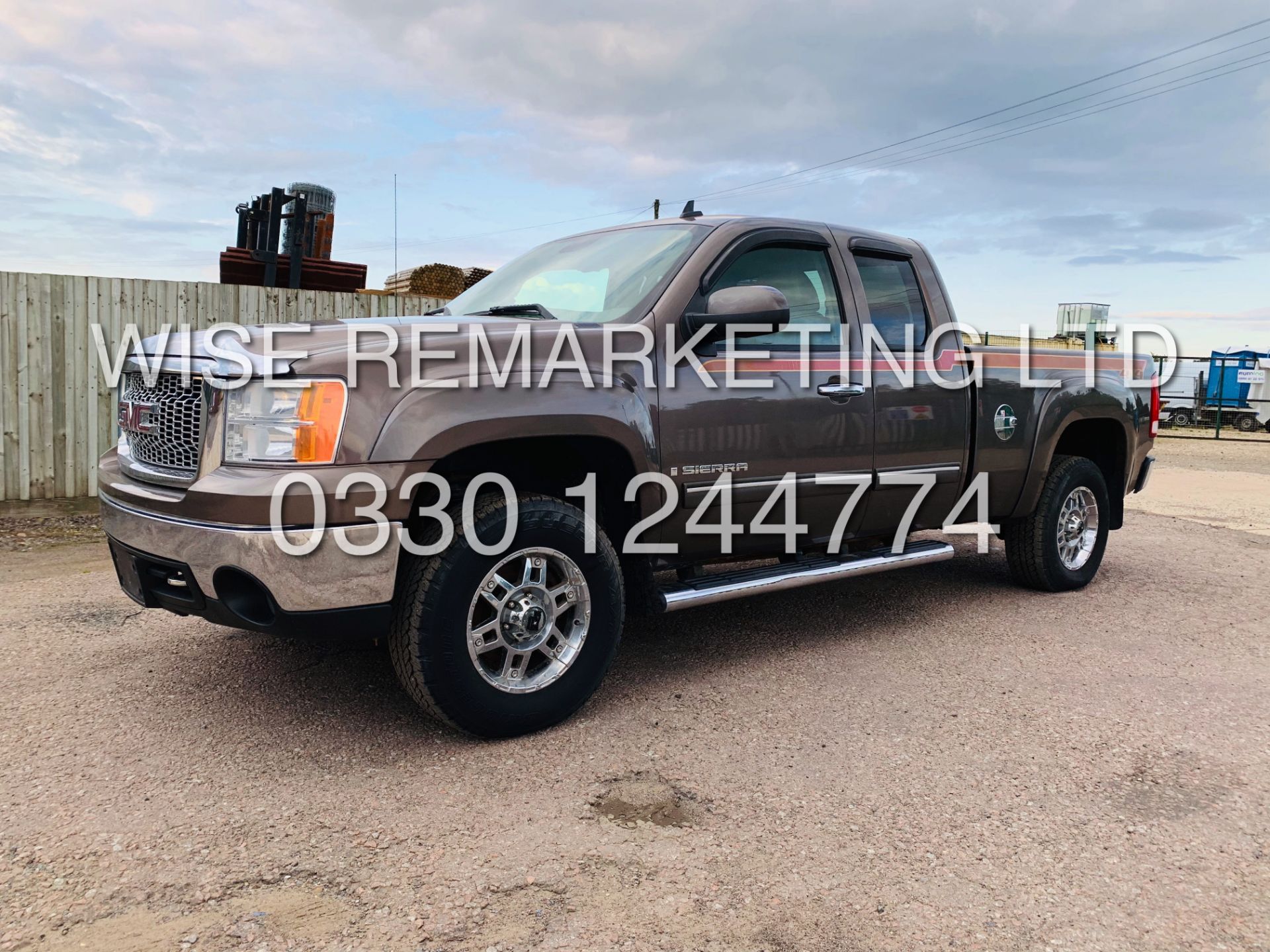 ***RESERVE MET*** GMC SIERRA 5.3L V8 SLT KING-CAB-5 SEATS**4X4** METALLIC BROWN**2007 YEAR** - Image 17 of 44