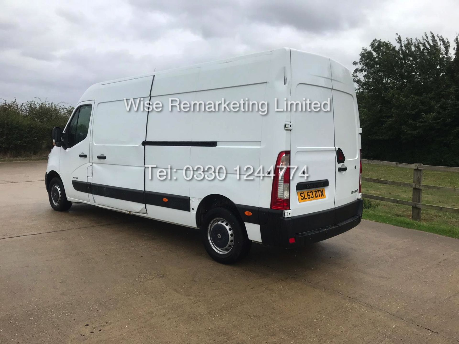 **RESERVE MET** RENAULT MASTER LM35 2.3 DCI 125 (2014) LWB 3500KG - 1 OWNER FROM NEW - AIR CON - Image 3 of 11