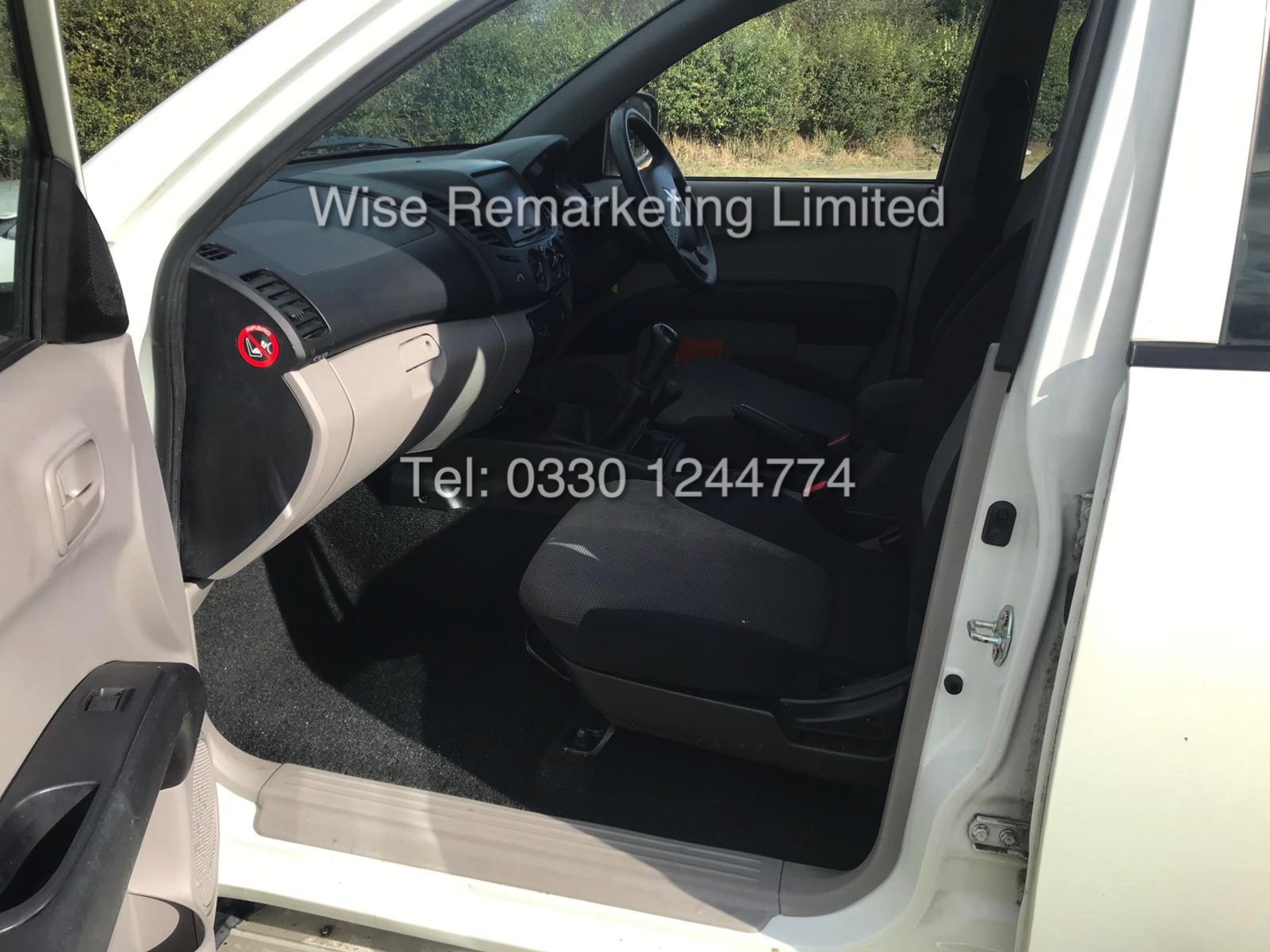 MITSUBISHI L200 4LIFE LB DOUBLE CAB 4X4 2.5 2012 - 62 REG - **FULL SERVICE HISTORY** 1 KEEPER - Image 7 of 18