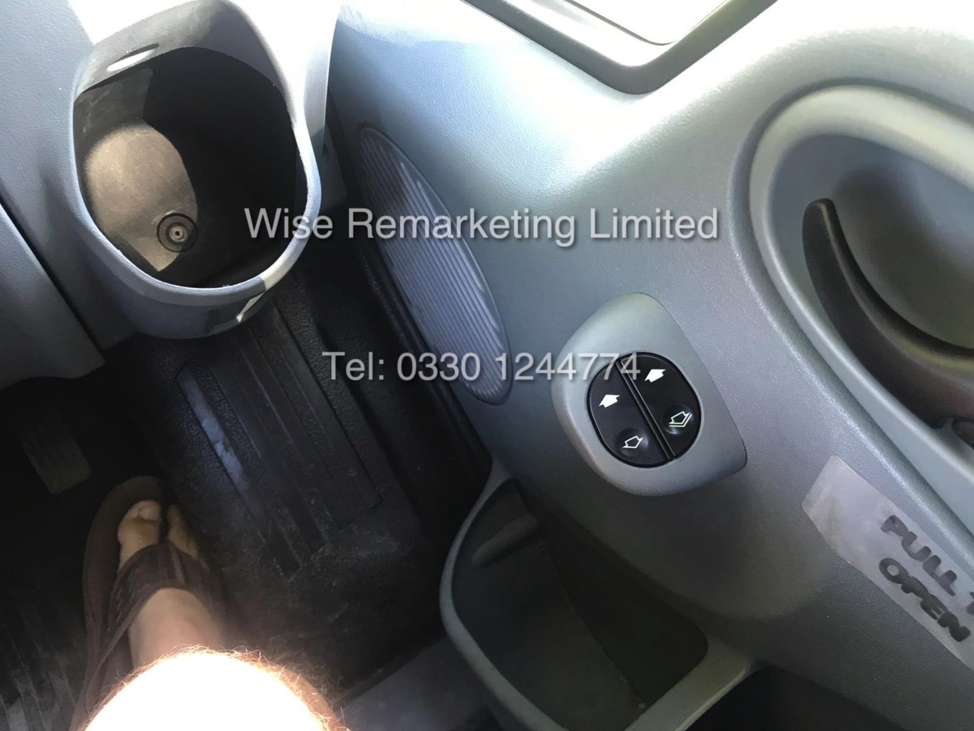 FORD TRANSIT 135 T430 RWD TWIN WHEEL MINI BUS **17 SEATER** - Image 19 of 24