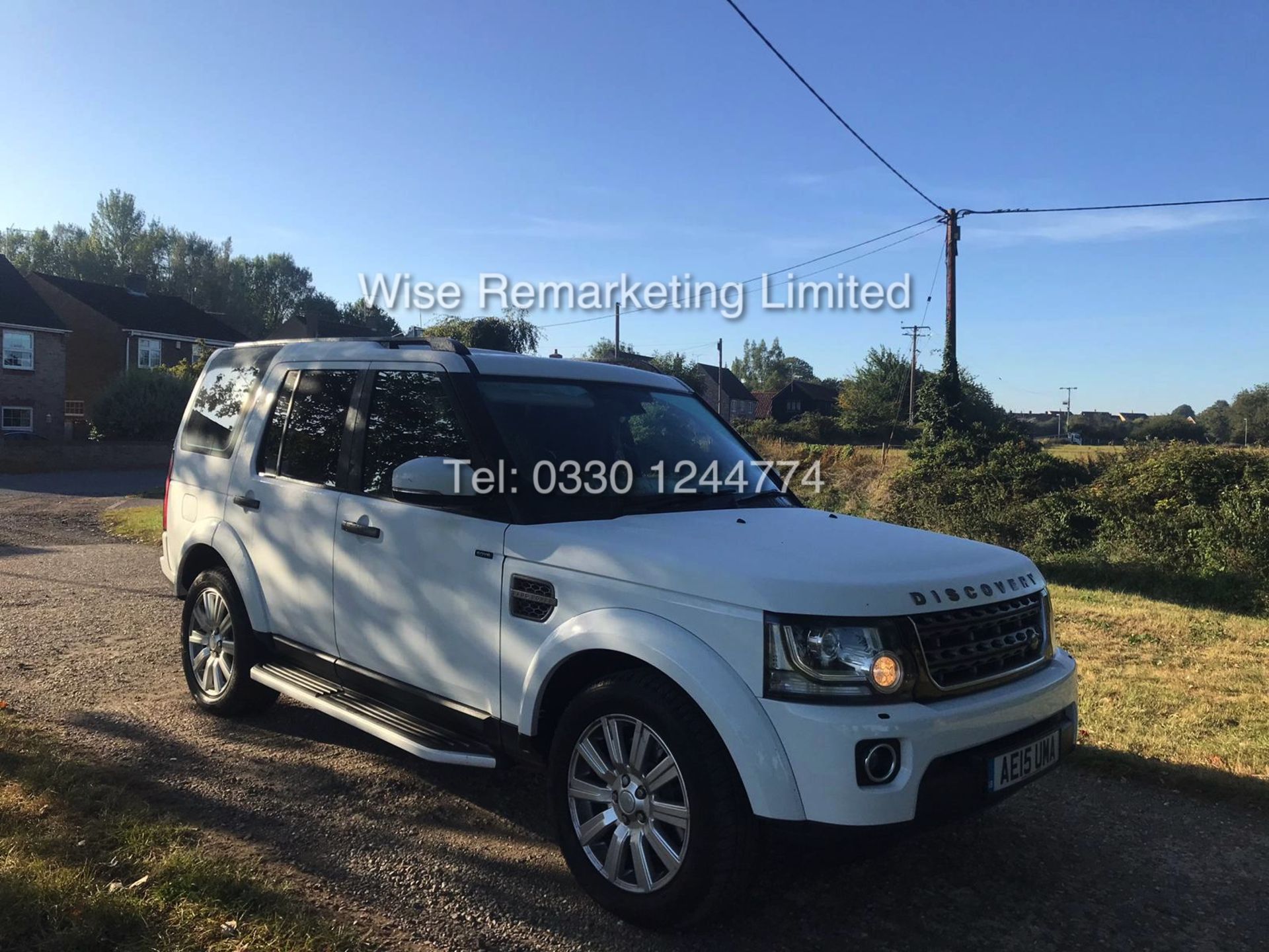 LAND ROVER DISCOVERY 3.0 SDV6 SE AUTOMATIC (2015 - 15 REG) 255BHP - DIAMOND WHITE - Image 6 of 30