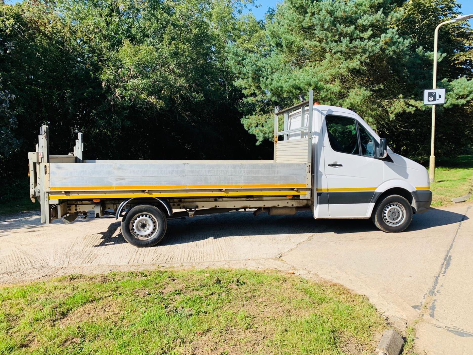 *Reserve Met* VOLKSWAGEN CRAFTER LWB ALLOY DROPSIDE 2.0 TDI (2015 15 REG) **REVERSING CAMERA** - Image 5 of 19