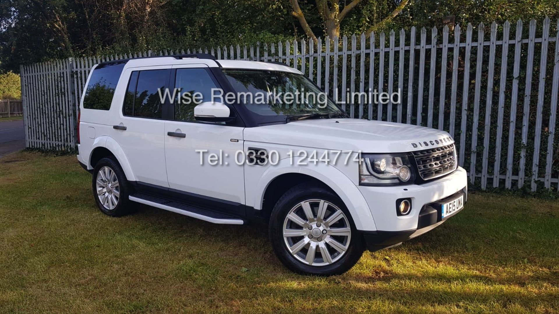 LAND ROVER DISCOVERY 3.0 SDV6 SE AUTOMATIC (2015 - 15 REG) 255BHP - DIAMOND WHITE