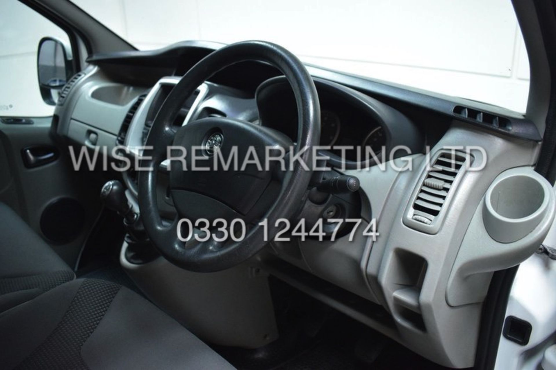 *Reserve Met* Vauxhall Vivaro *Sportive* SWB - Panel Van (64 Reg) '2.0 CDTI - 6 Speed' **Air Con** - Image 11 of 15