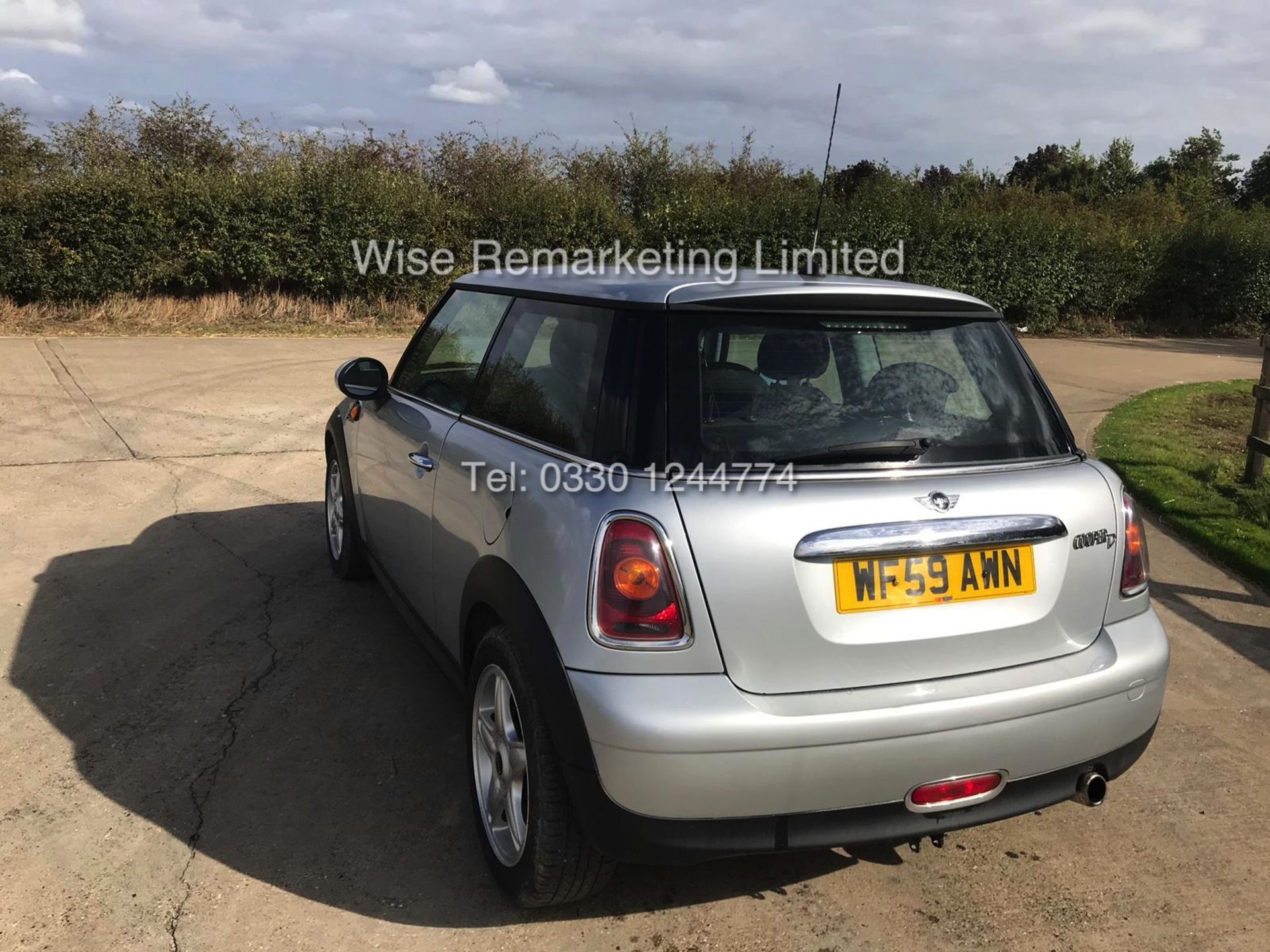 MINI COOPER D 1.6 SILVER - 2009 59 REG - 6 SPEED - Image 10 of 18